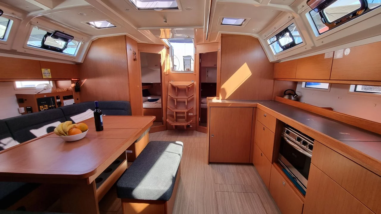 Bavaria Cruiser 46 - 4 cab. (Spring Dolphin)  - 9