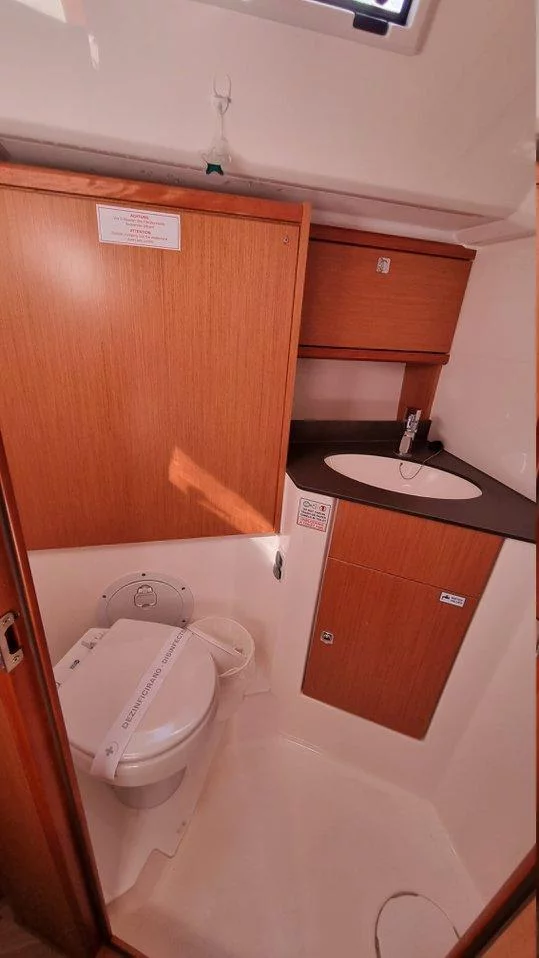 Bavaria Cruiser 46 - 4 cab. (Spring Dolphin)  - 15