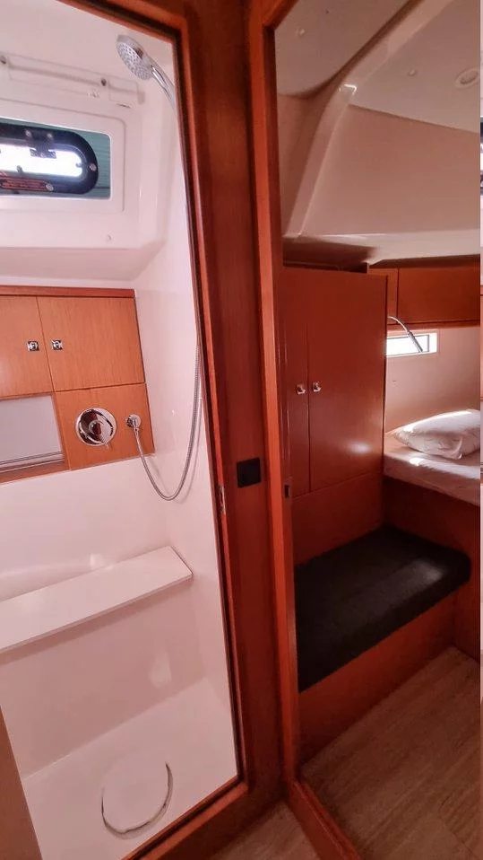 Bavaria Cruiser 46 - 4 cab. (Spring Dolphin)  - 16