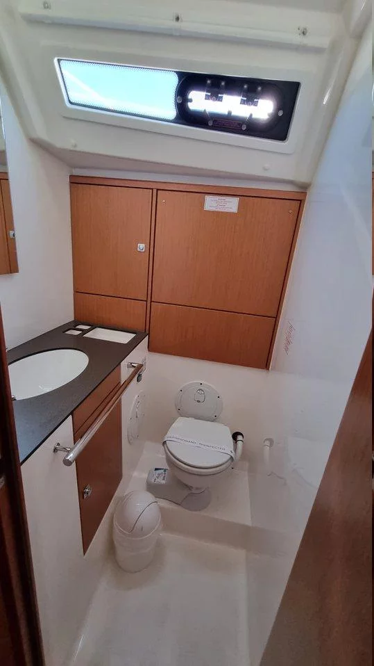 Bavaria Cruiser 46 - 4 cab. (Spring Dolphin)  - 17