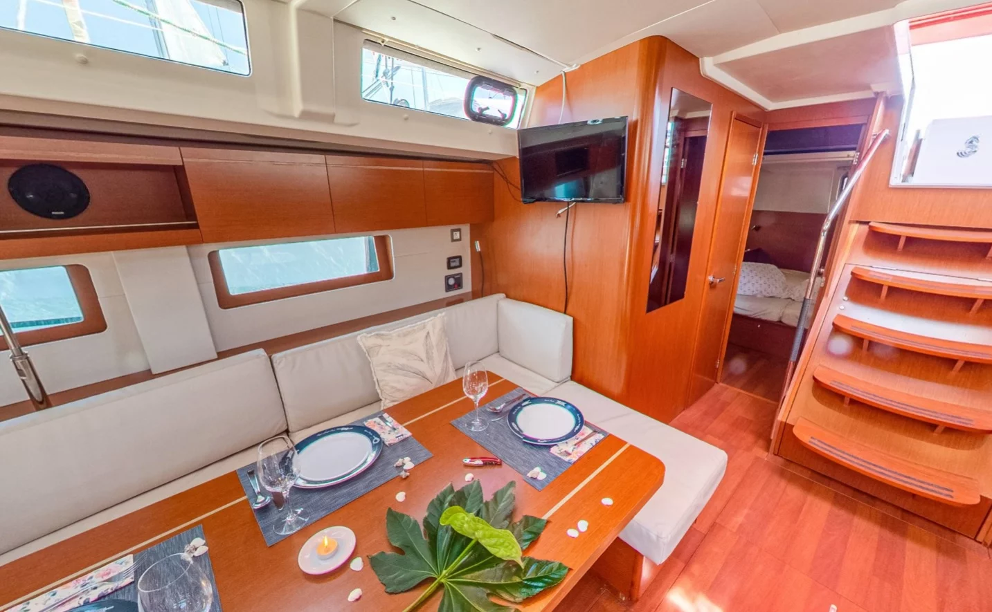 Oceanis 51.1 - 5 + 1 cab. (South Point)  - 13