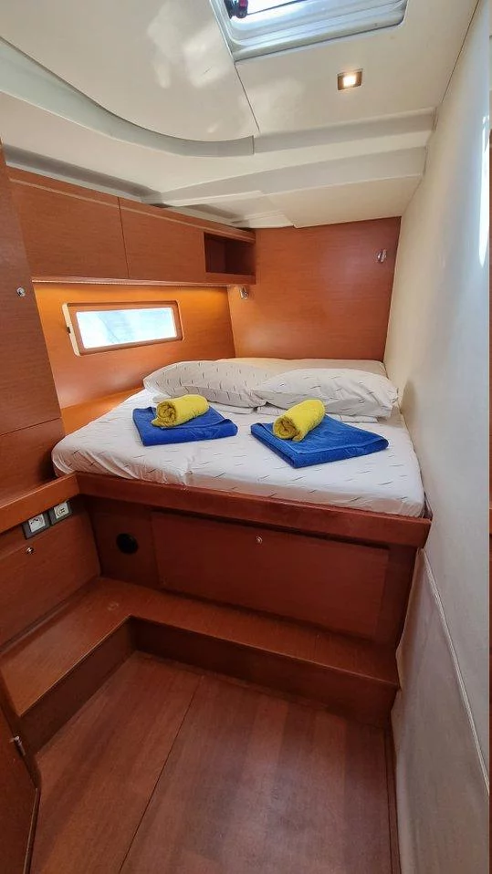 Oceanis 51.1 - 5 + 1 cab. (South Point)  - 24