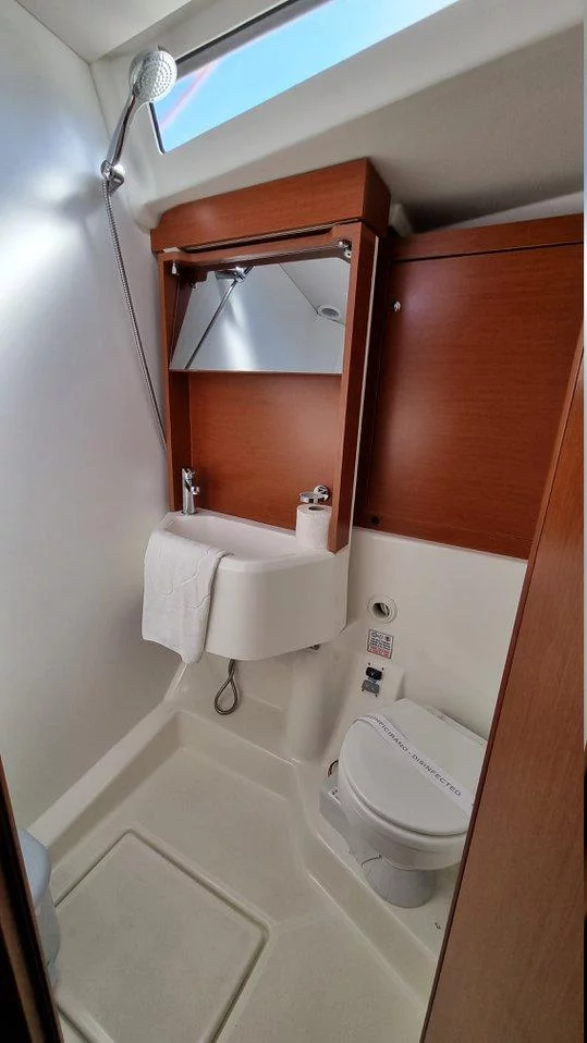 Oceanis 51.1 - 5 + 1 cab. (South Point)  - 26