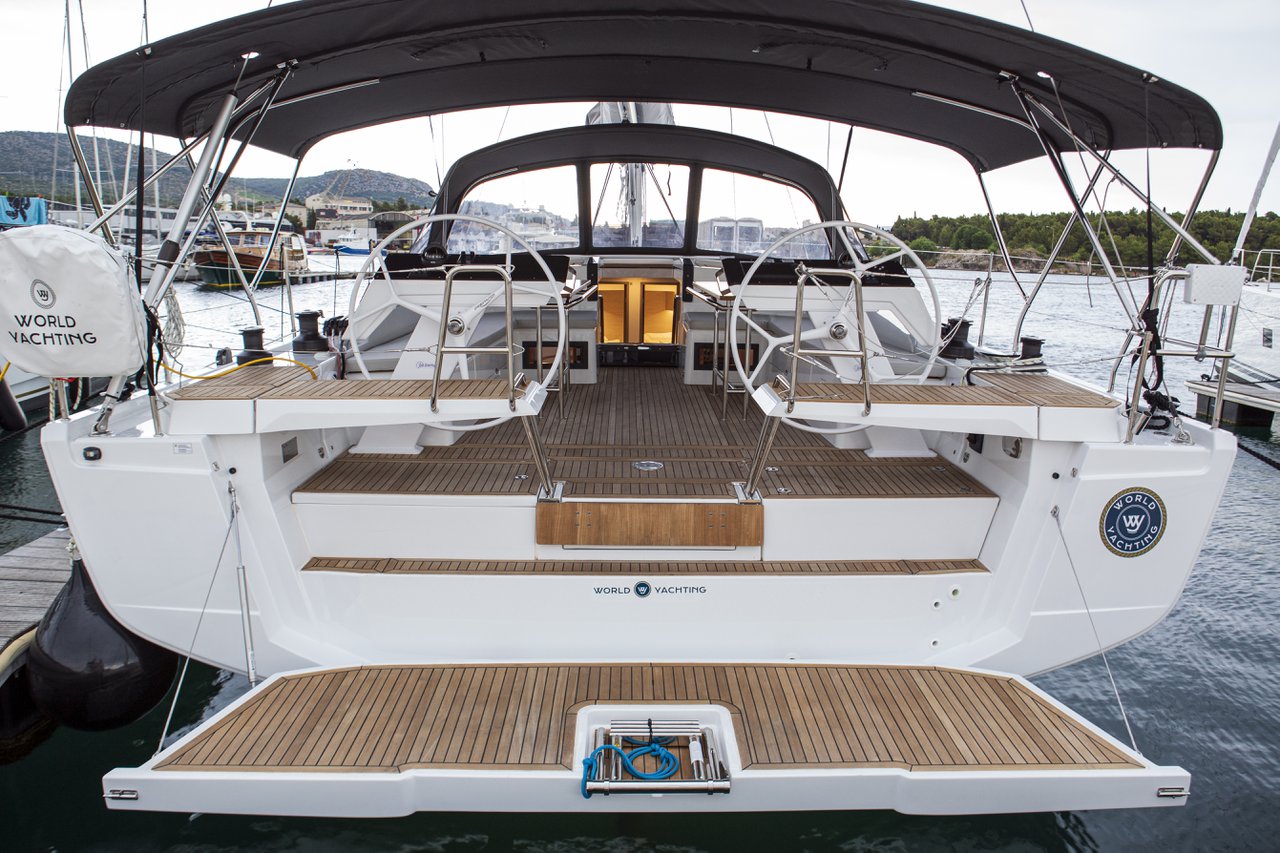 Photo #1 - Hanse 460 (White Pearl) in Sibenik - 36646