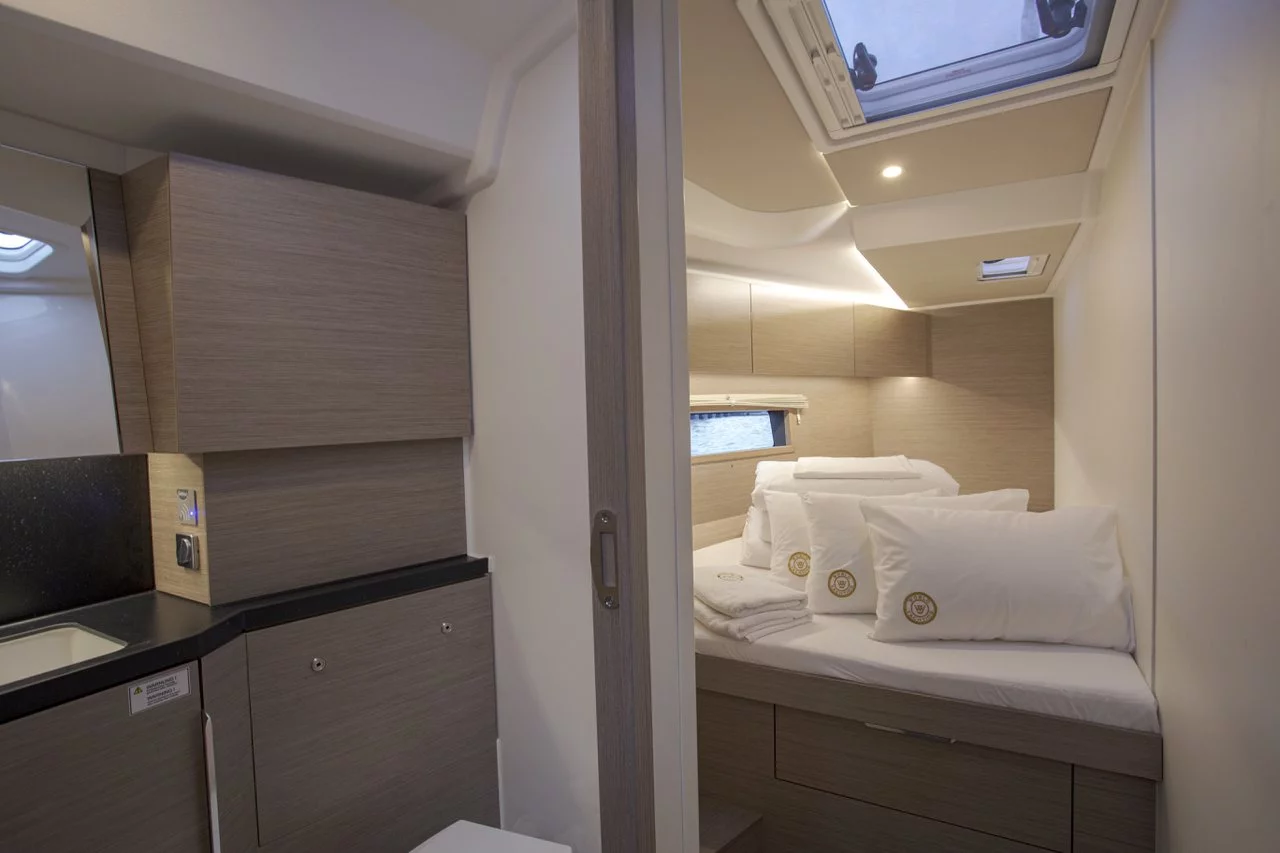 Hanse 460 (White Pearl)  - 25