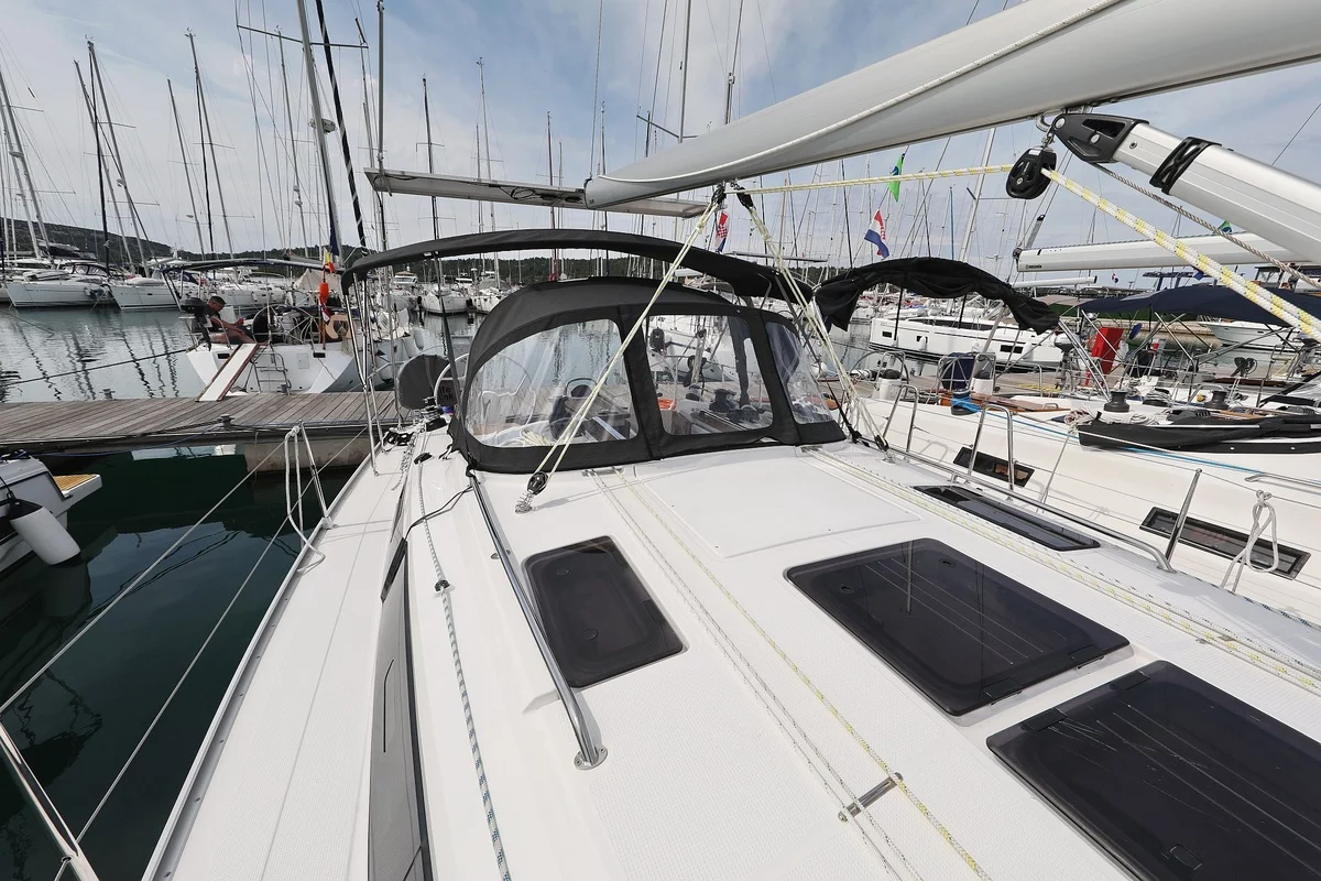 Bavaria Cruiser 37 - 3 cab. (Spectrum)  - 4