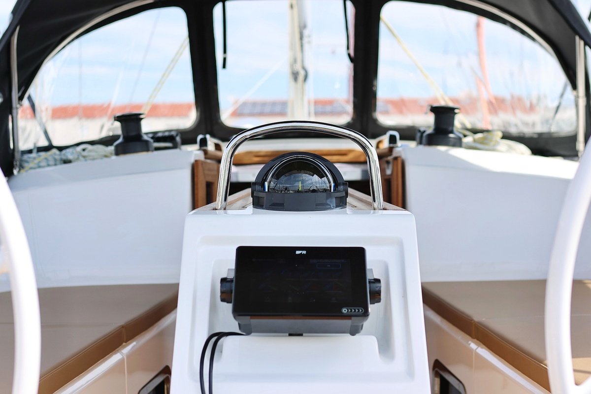 Photo #9 - Bavaria Cruiser 37 - 3 cab. (Spectrum) in Pirovac - 36672