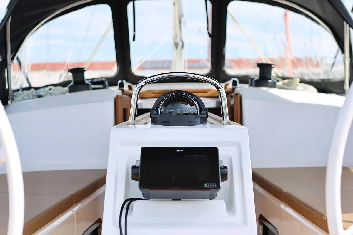 Bavaria Cruiser 37 - 3 cab. (Spectrum)  - 8