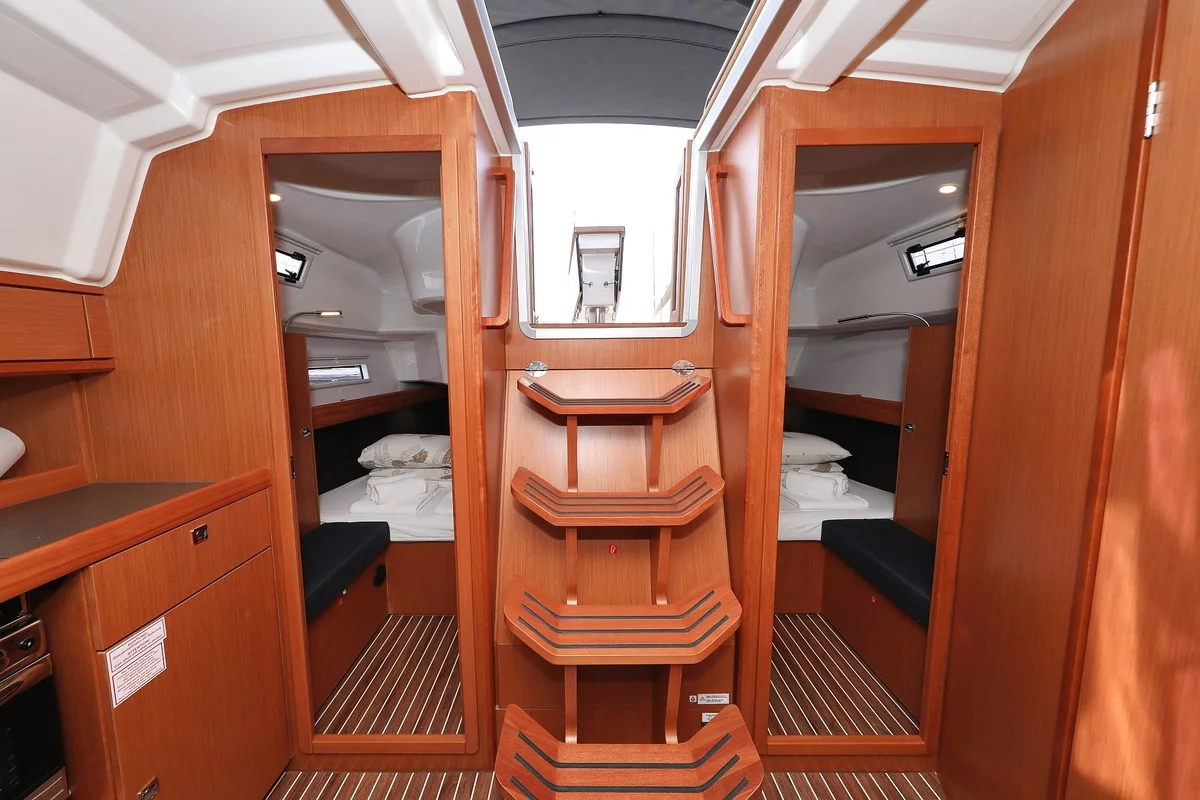 Bavaria Cruiser 37 - 3 cab. (Spectrum)  - 16