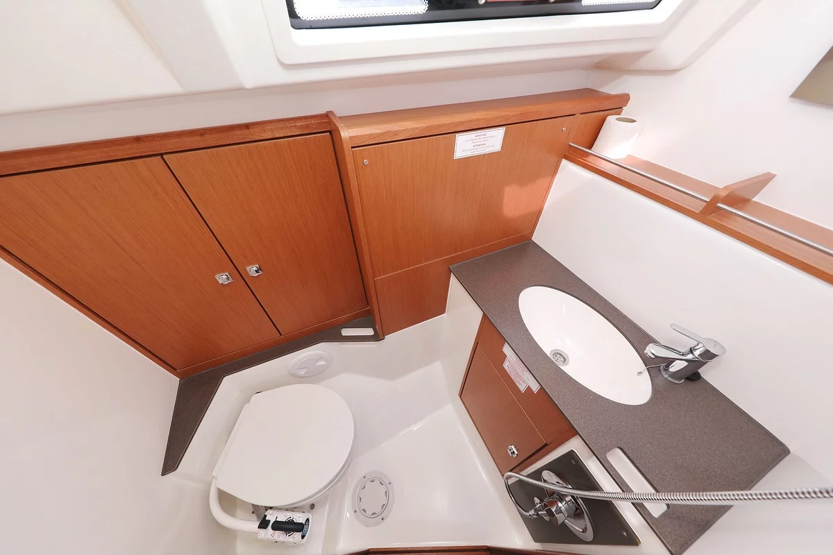 Bavaria Cruiser 37 - 3 cab. (Spectrum)  - 19