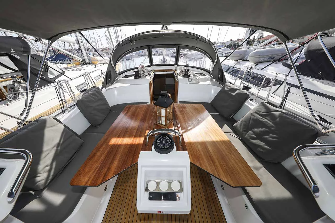 Bavaria Cruiser 46 Style - 4 cab. (Studio 963)  - 8