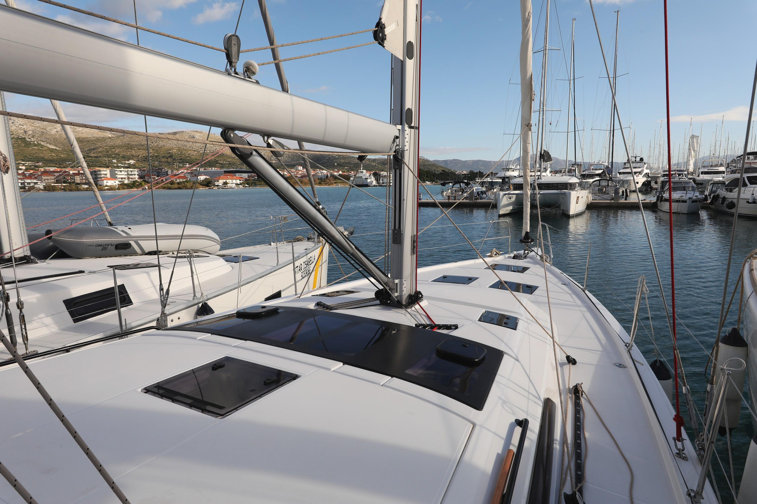 Photo #7 - Dufour 470 - 4 cab. (Icarus) in Biograd - 36682