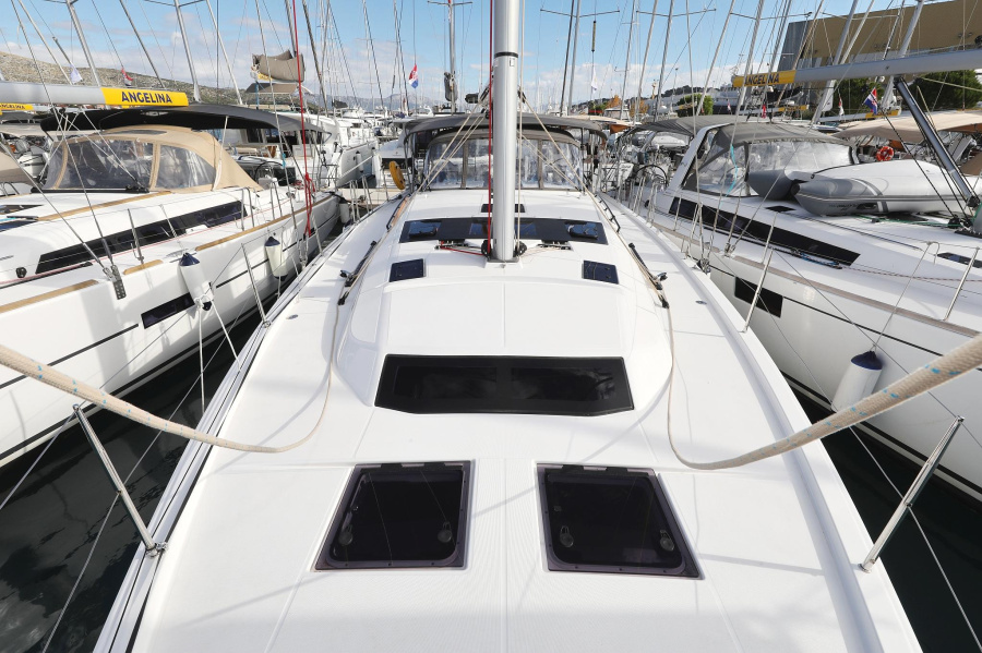 Photo #10 - Dufour 470 - 5 cab. (Pura Vida) in Trogir - 36683