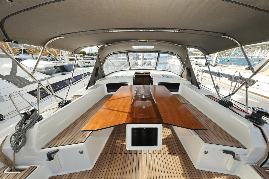 Photo #44 - Dufour 470 - 5 cab. (Pura Vida) in Trogir - 36683