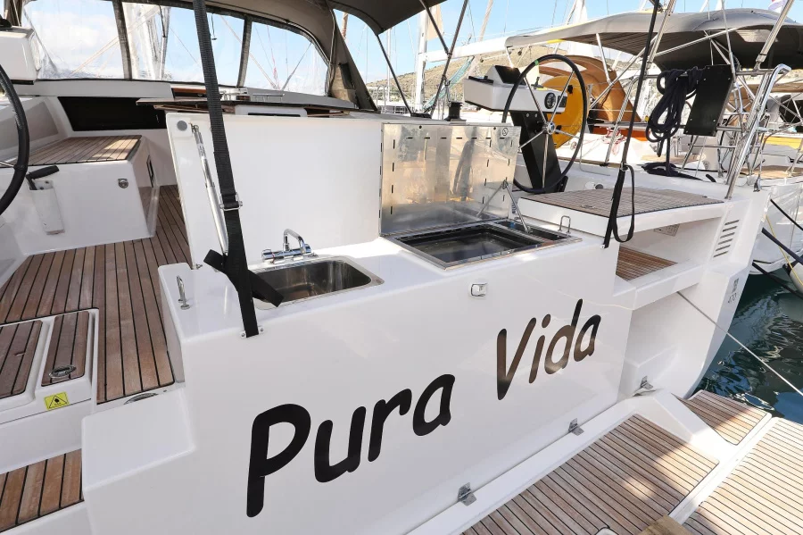 Dufour 470 - 5 cab. (Pura Vida)  - 45