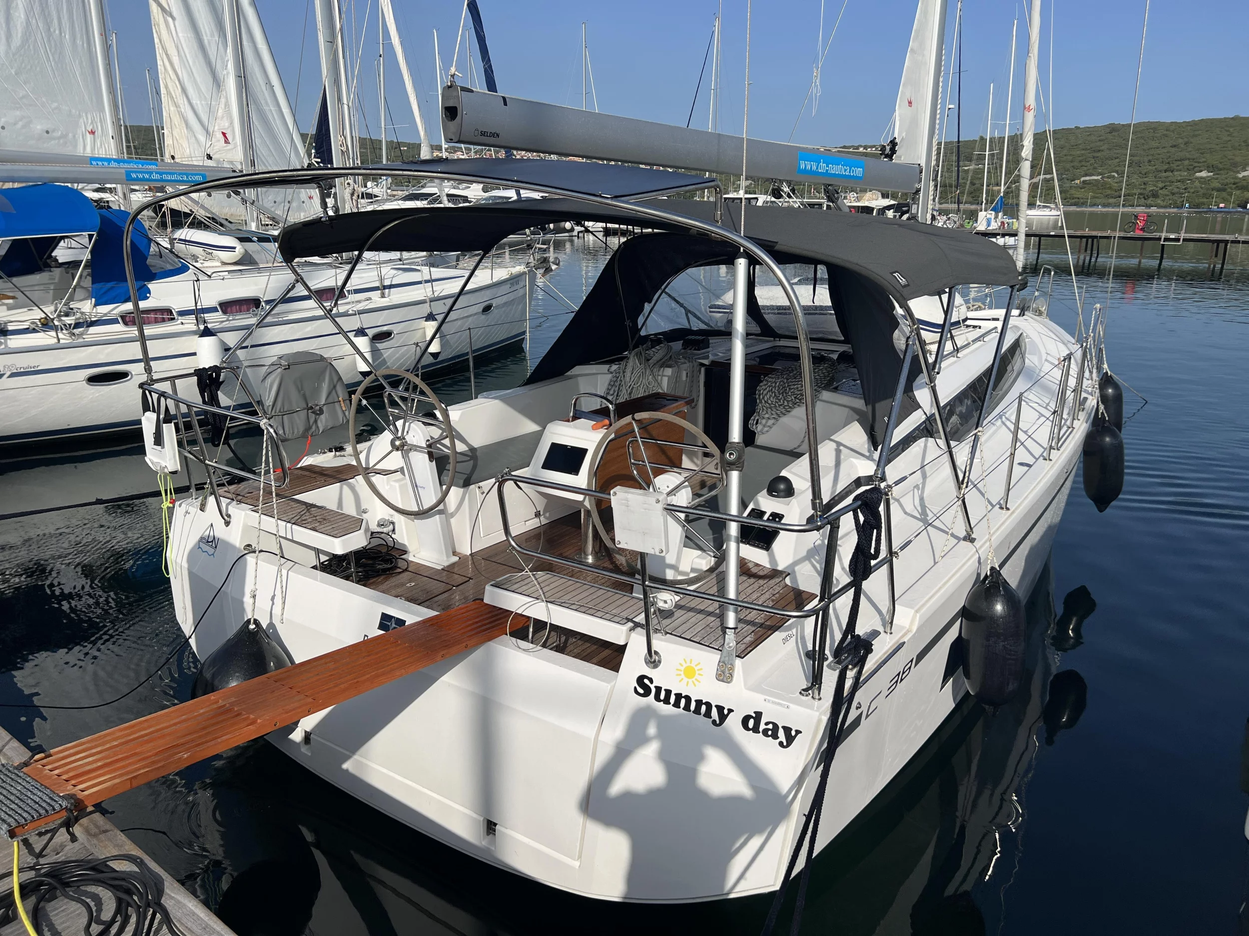 Bavaria C38 (Sunny Day)  - 0