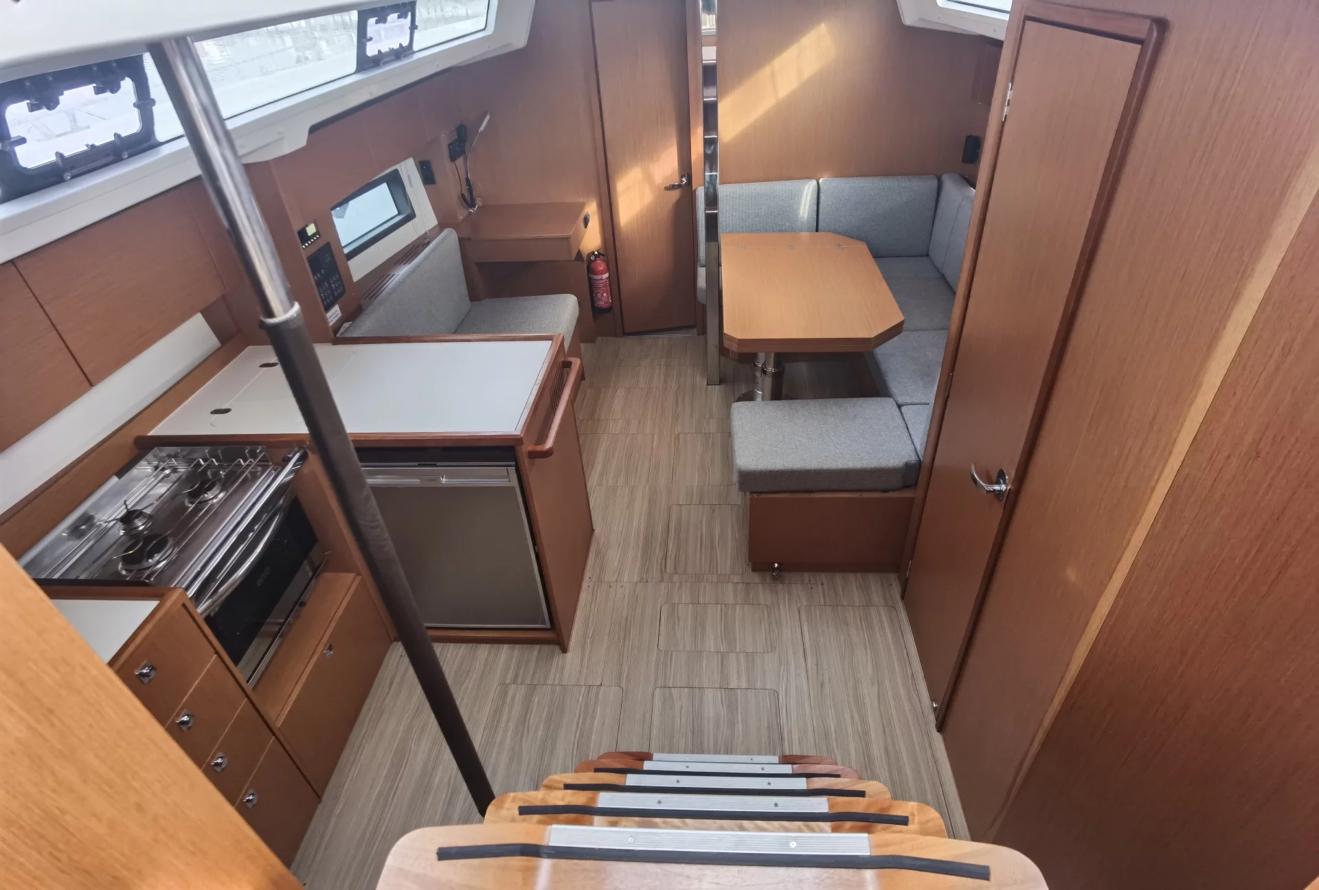 Bavaria C38 (Sunny Day)  - 12