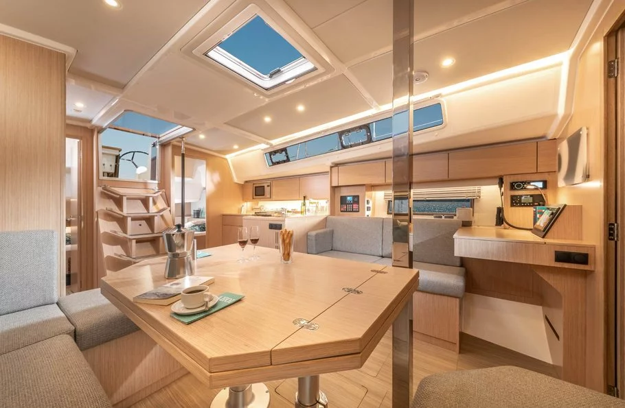 Bavaria C42 (Bella)  - 4