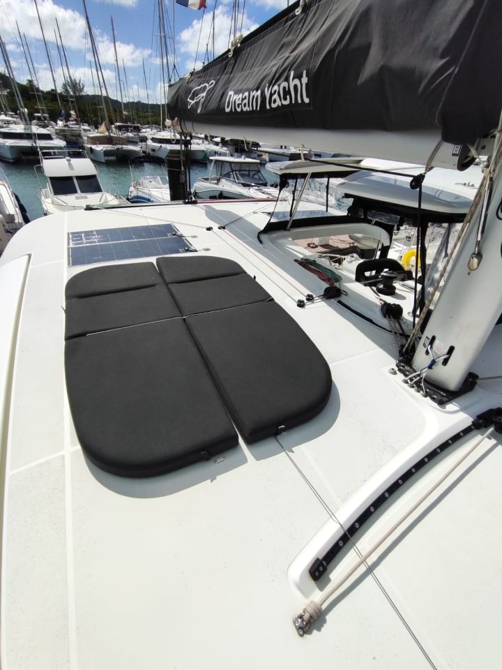 Lagoon 42 - 4 + 2 cab. — photo 3