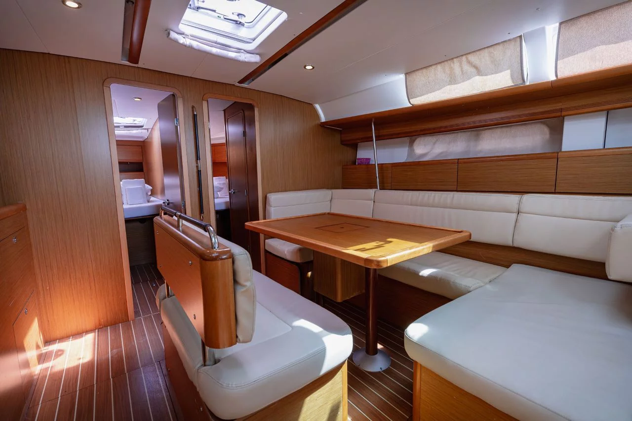 Sun Odyssey 49i (Ana B.)  - 22