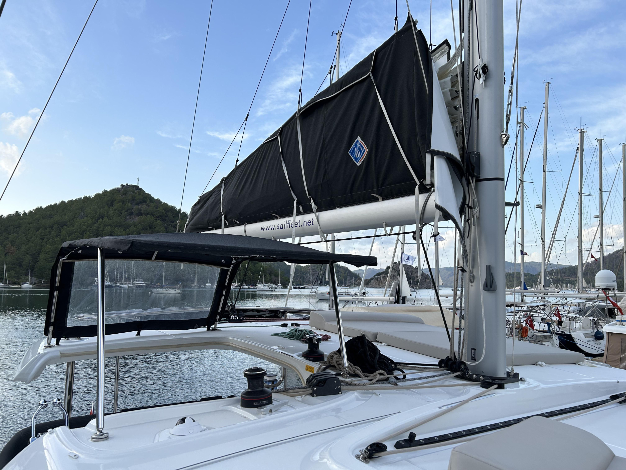 Lagoon 40 - 4 + 2 cab — photo 11