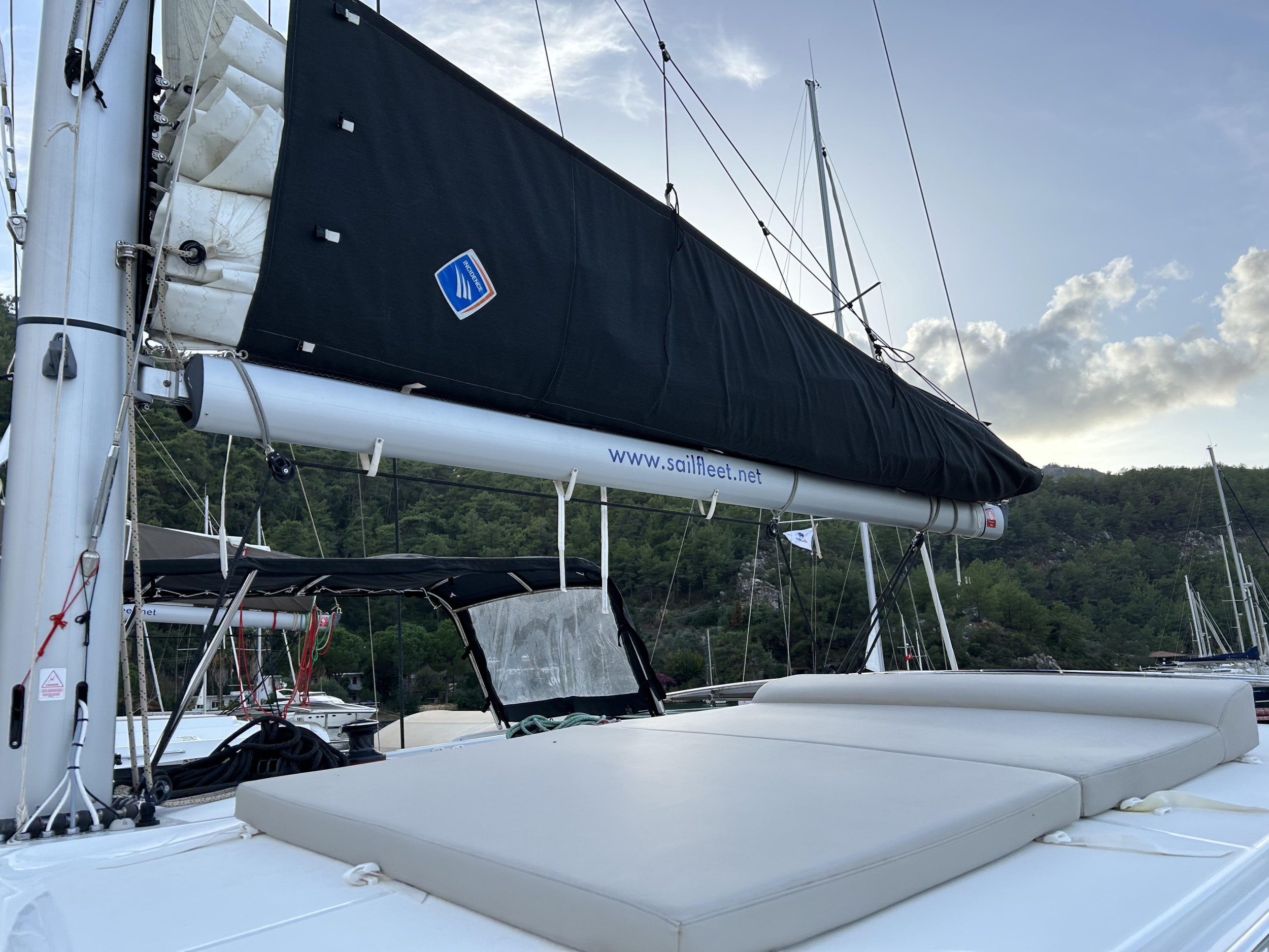 Lagoon 40 - 4 + 2 cab — photo 12