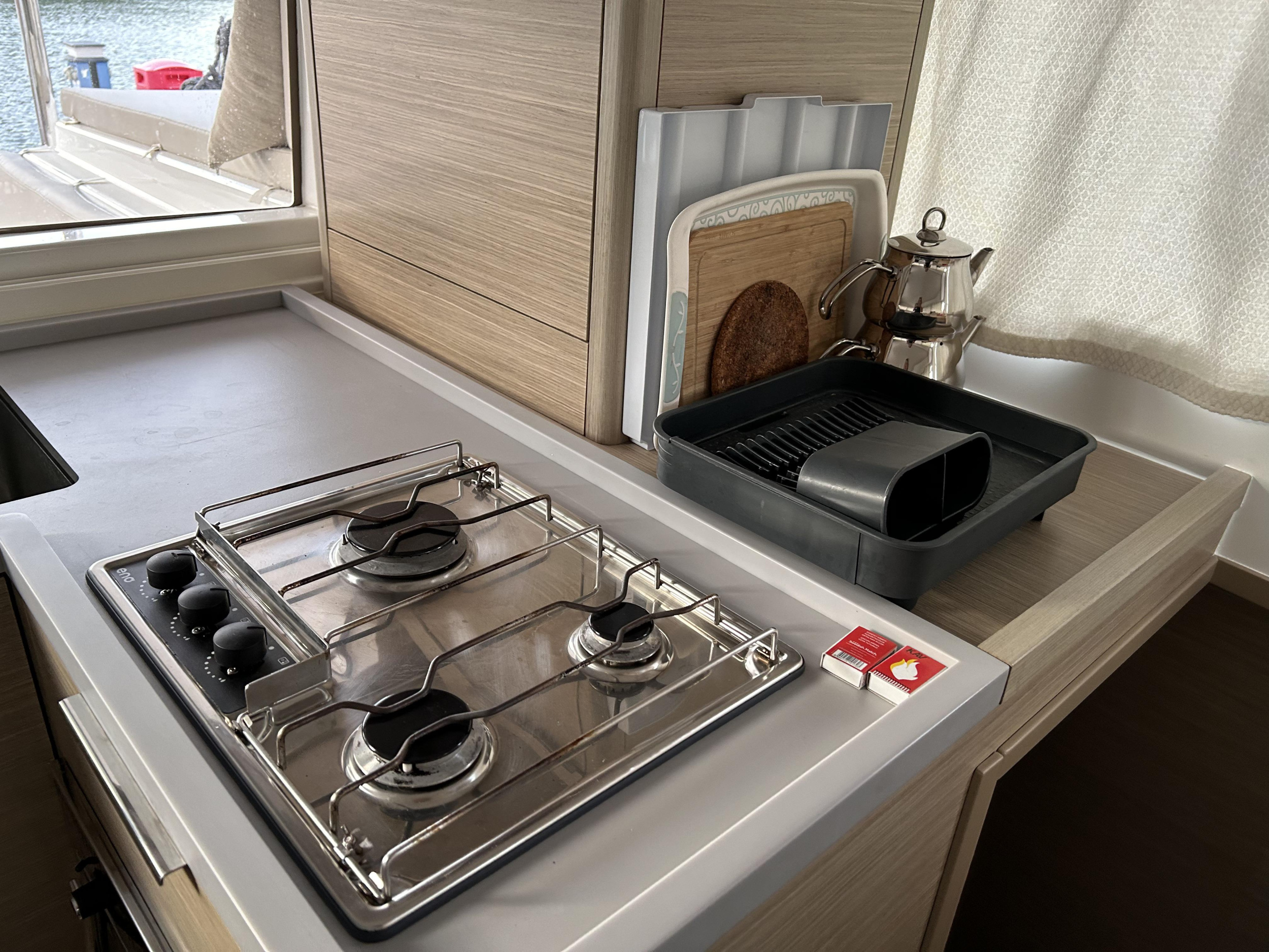 Lagoon 40 - 4 + 2 cab — photo 21