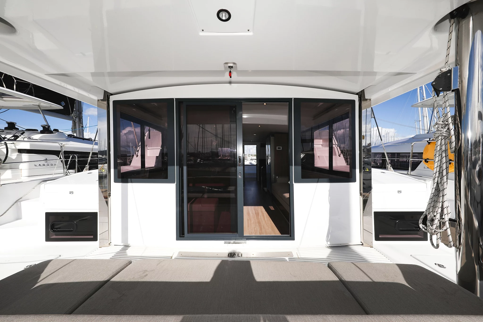 Bali 4.4 - 4 + 2 cab. (Calypso)  - 4