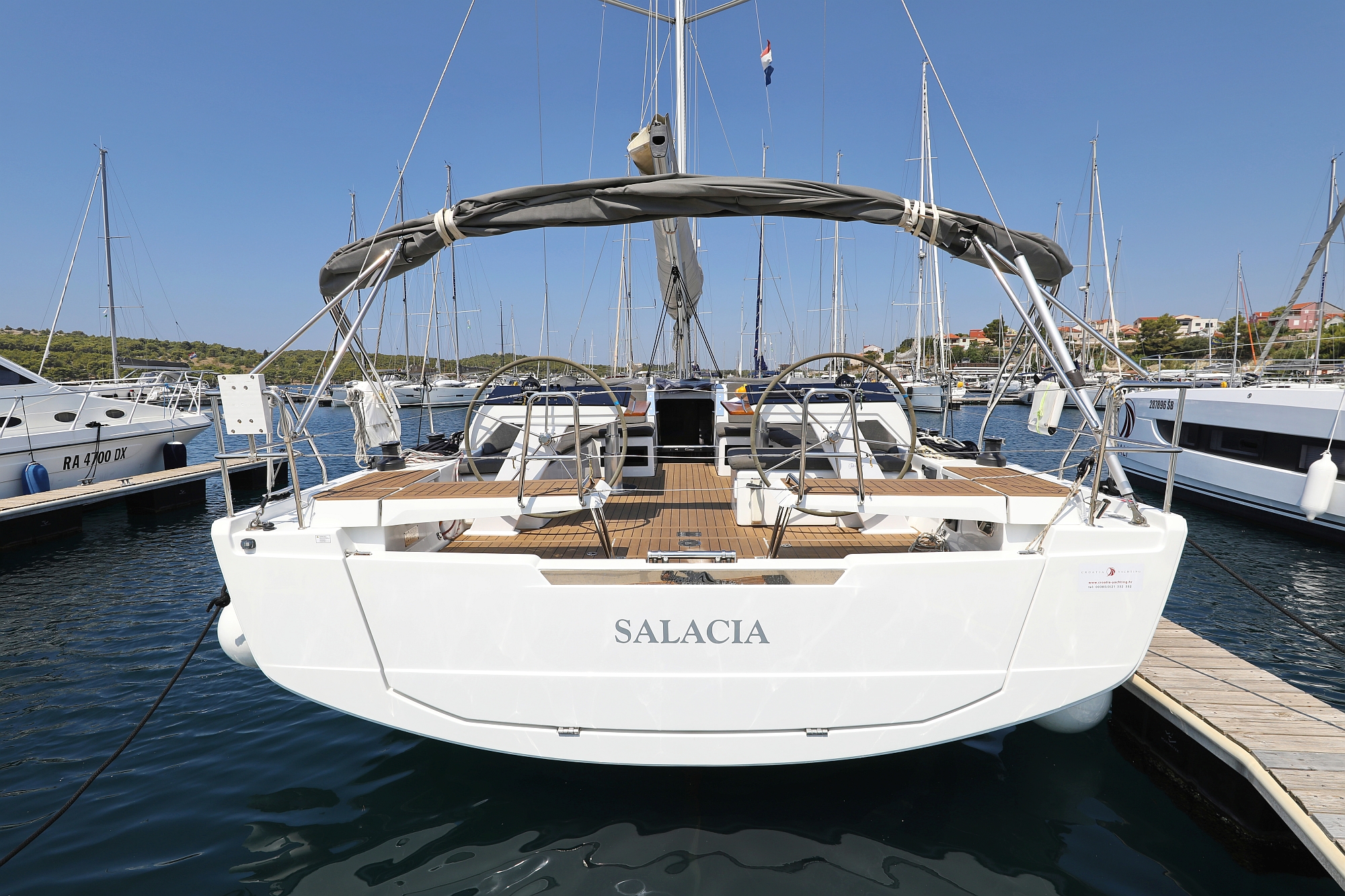 Photo #1 - Hanse 460 - 4 cab. (Salacia - OW) in Sibenik - 36751