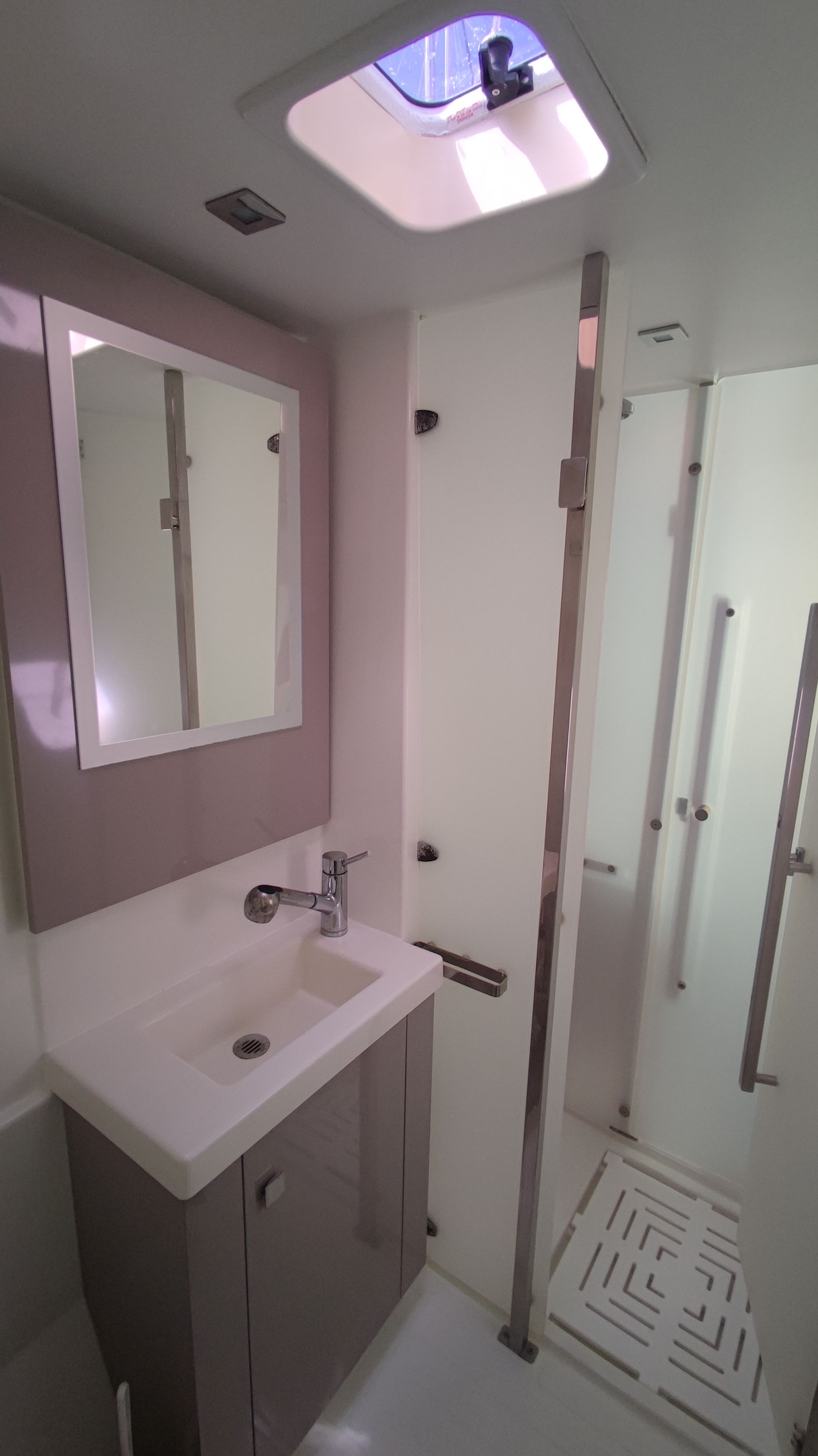 Photo #20 - Fountaine Pajot Astrea 42 - 4 + 2 cab. (Atchoum) in Bas du Fort - 36794