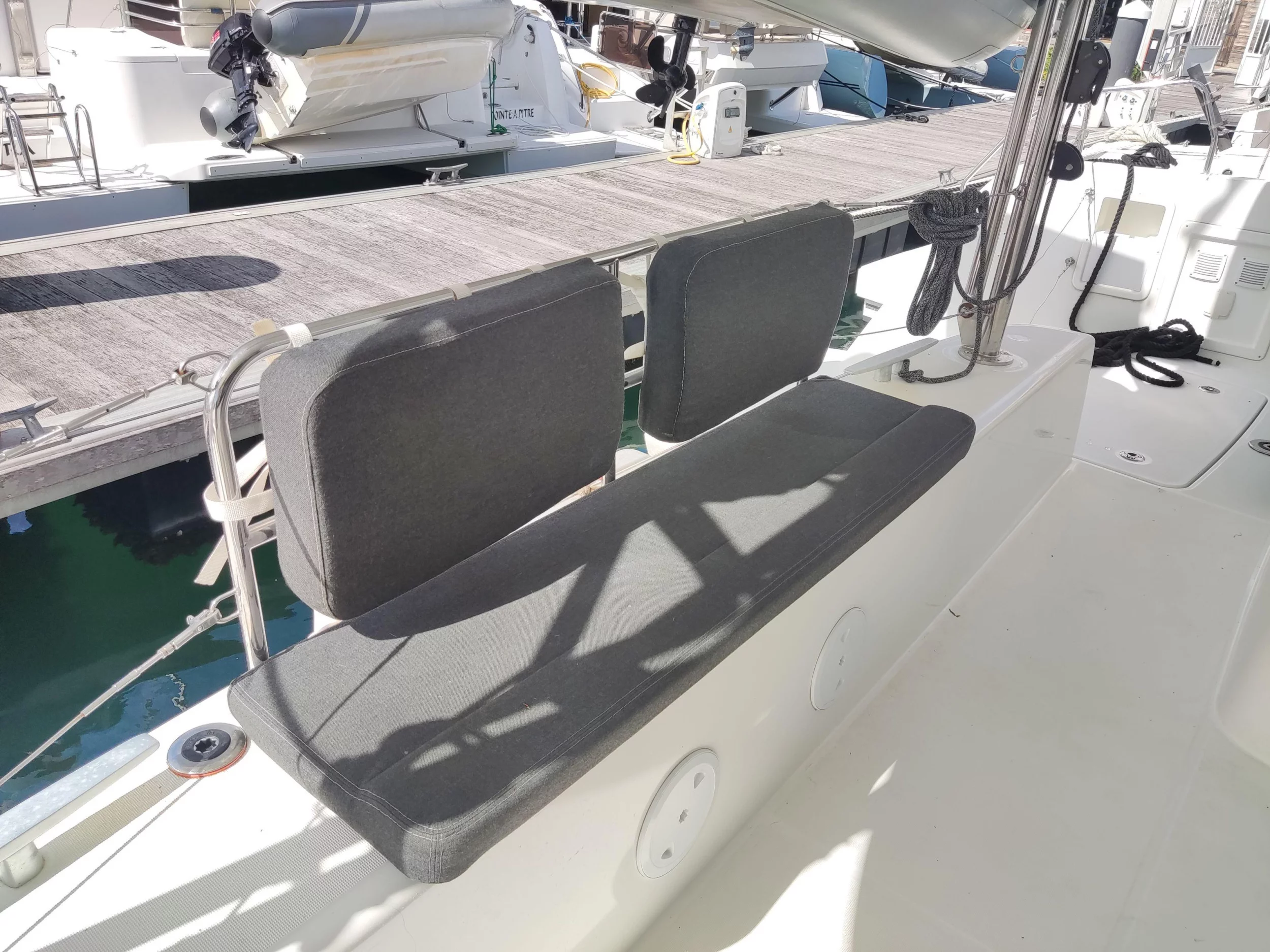 Lagoon 42 - 4 + 2 cab. (Sleepy)  - 12