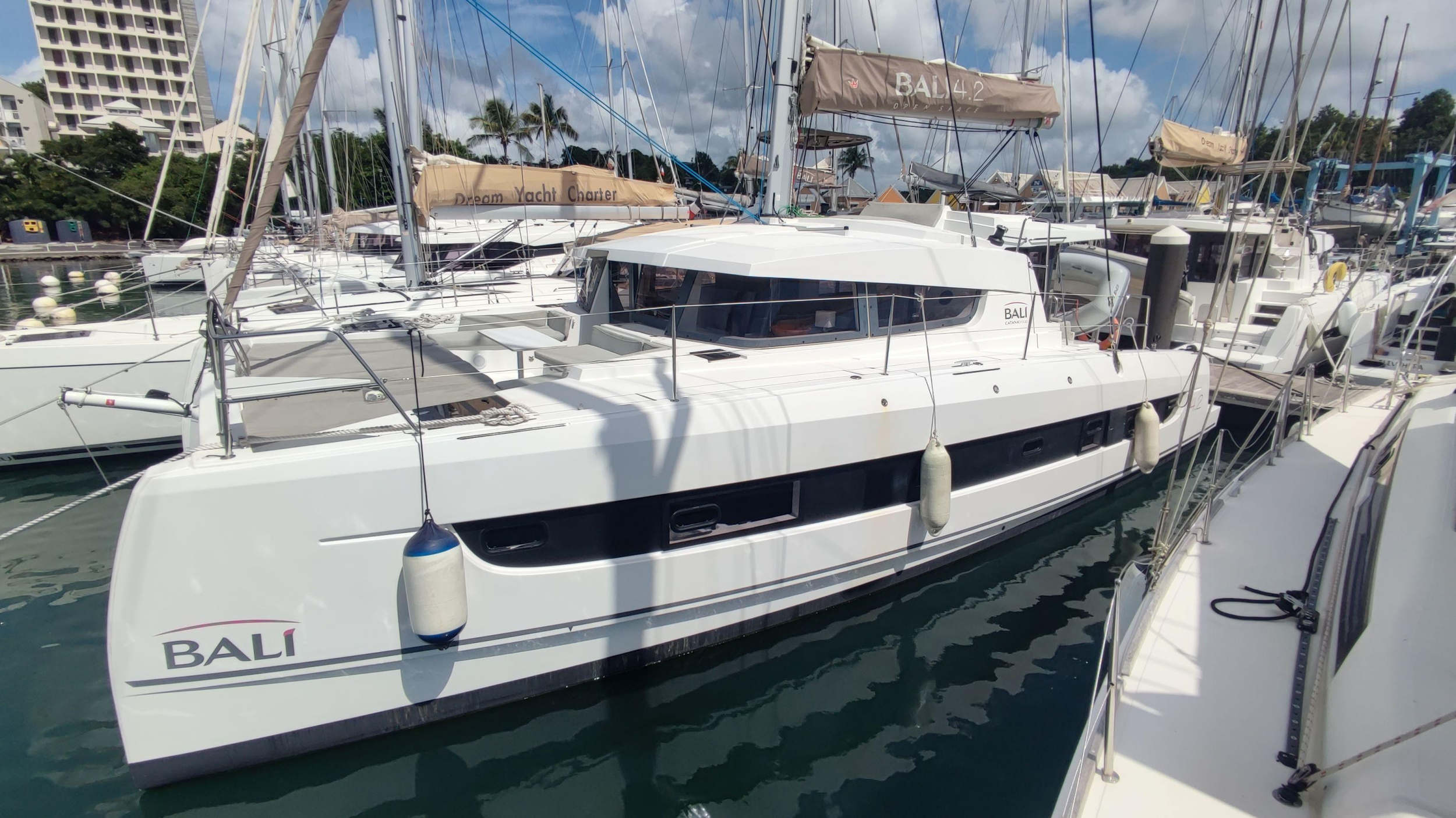 Photo #3 - Bali 4.2 - 4 + 2 cab. (Norman) en Bas du fort - 36797