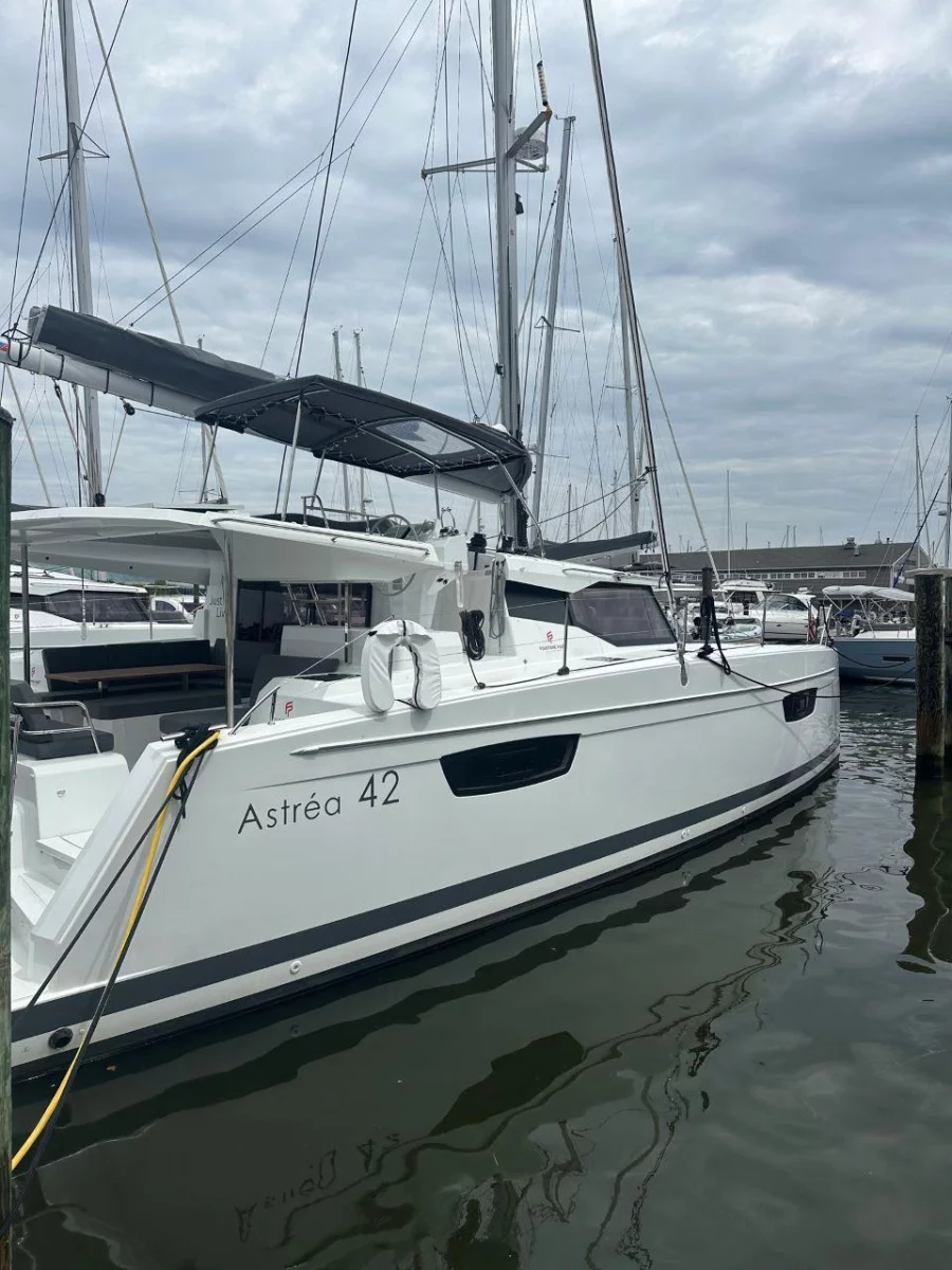 Fountaine Pajot Astrea 42 Maestro (Just Live)  - 2