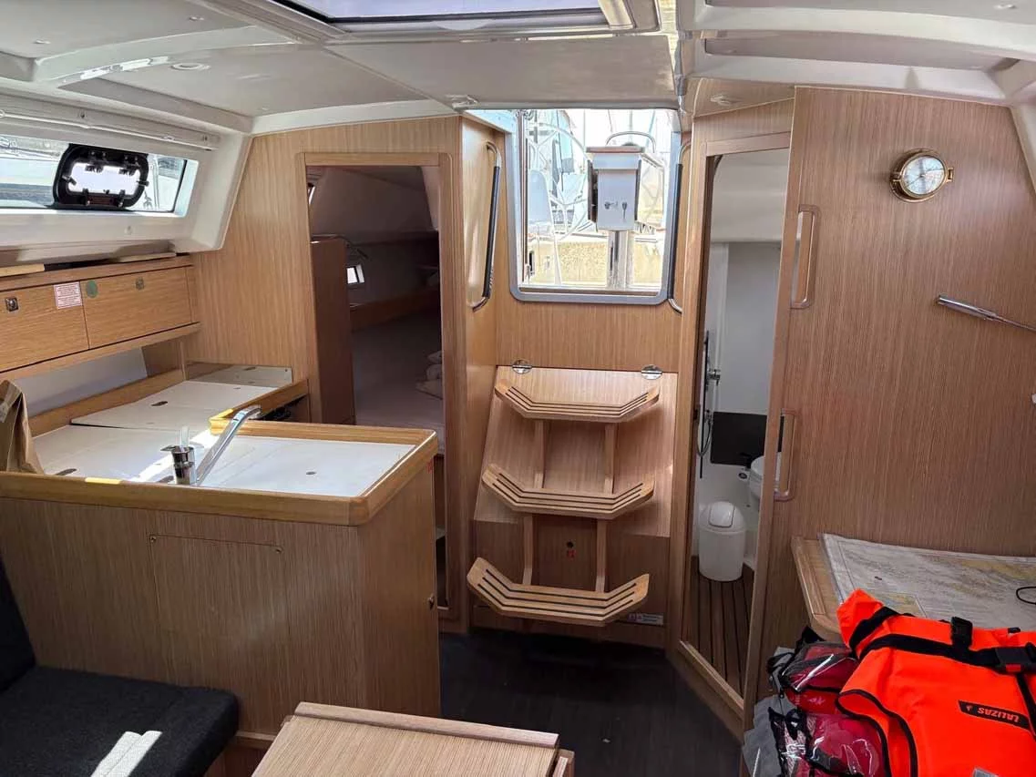 Bavaria Cruiser 34 Style (Rocky III)  - 9