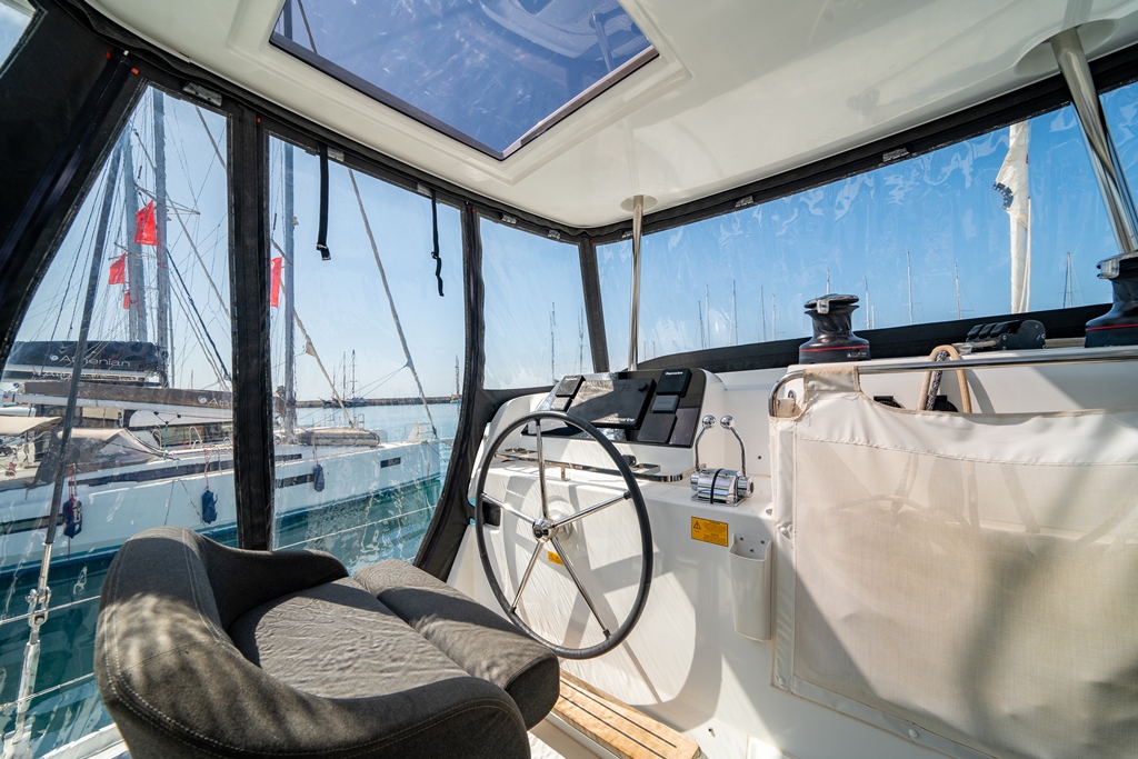 Lagoon 42 - 4 + 2 cab. — photo 4
