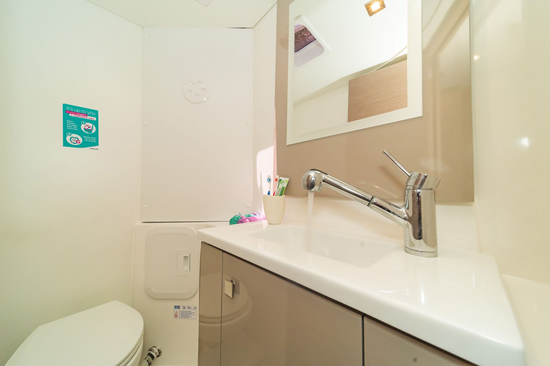 Photo #11 - Fountaine Pajot Isla 40 - 4 + 1 cab. (Aifos) in Lavrion - 36894