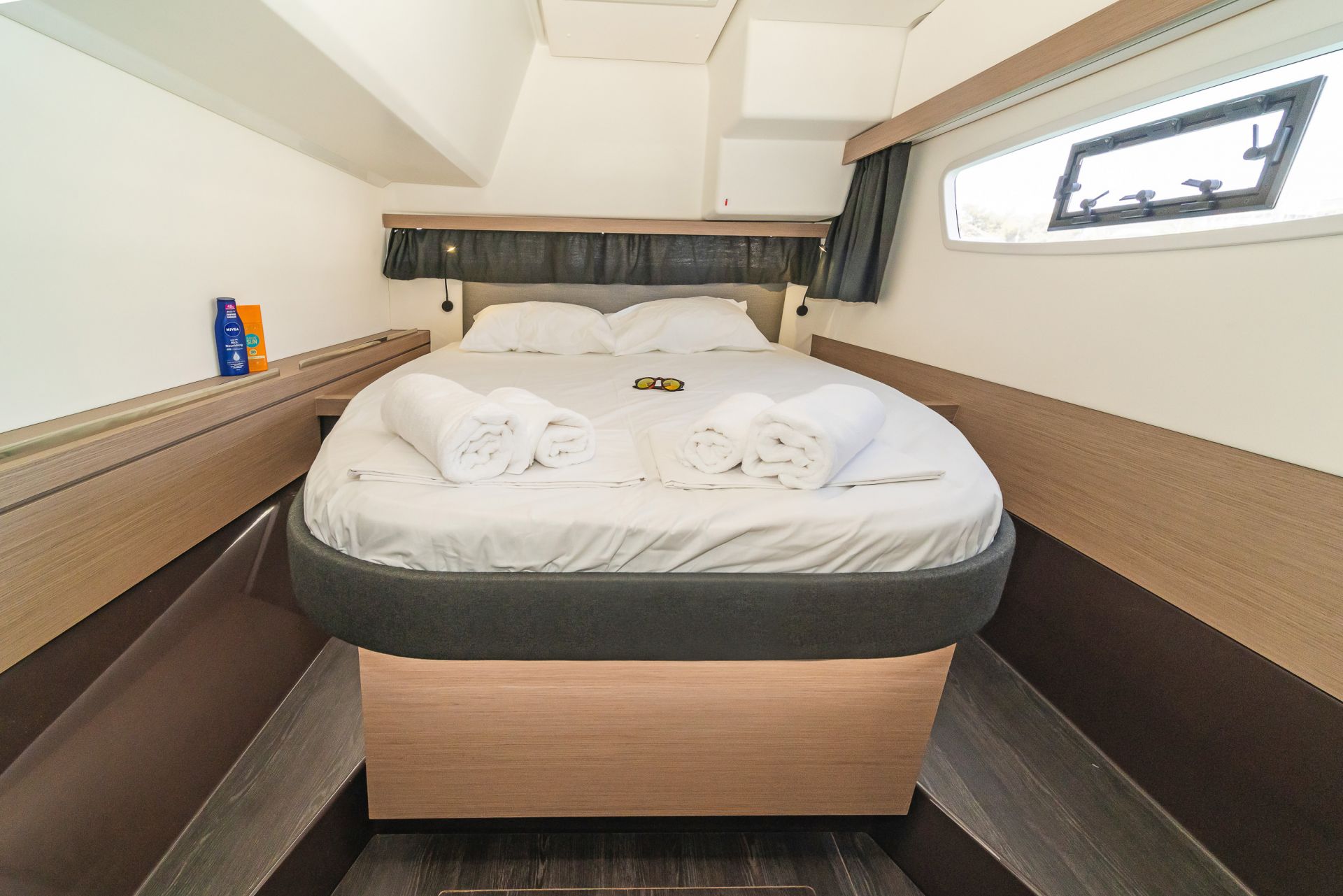 Photo #9 - Fountaine Pajot Isla 40 - 4 + 1 cab. (Aifos) in Lavrion - 36894