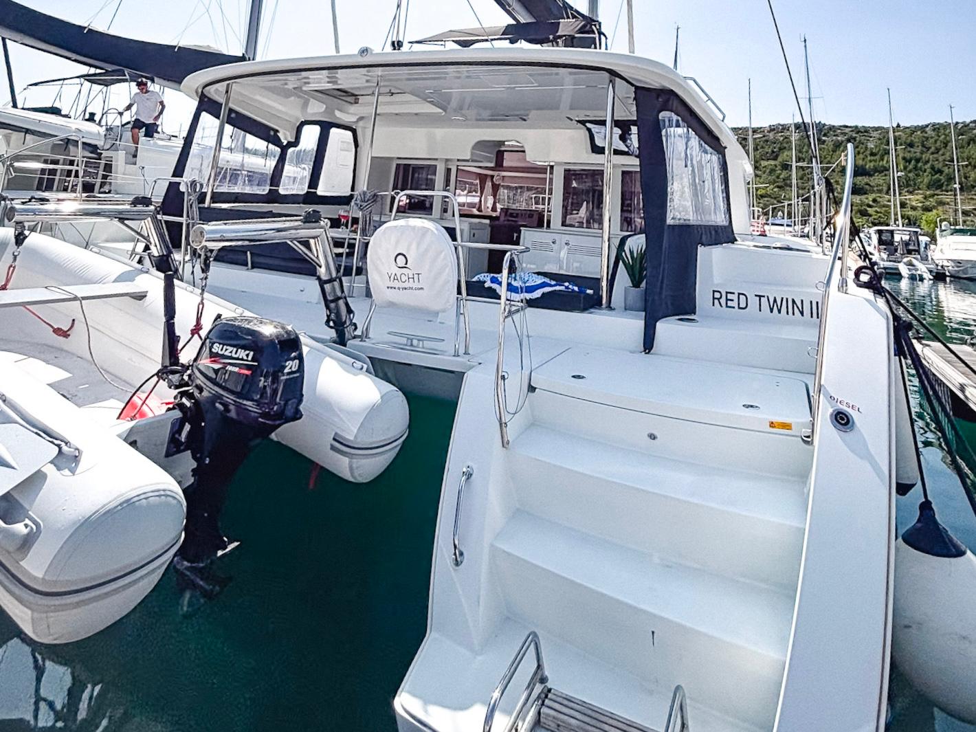 Lagoon 450 F - 4 + 2 cab. — photo 1