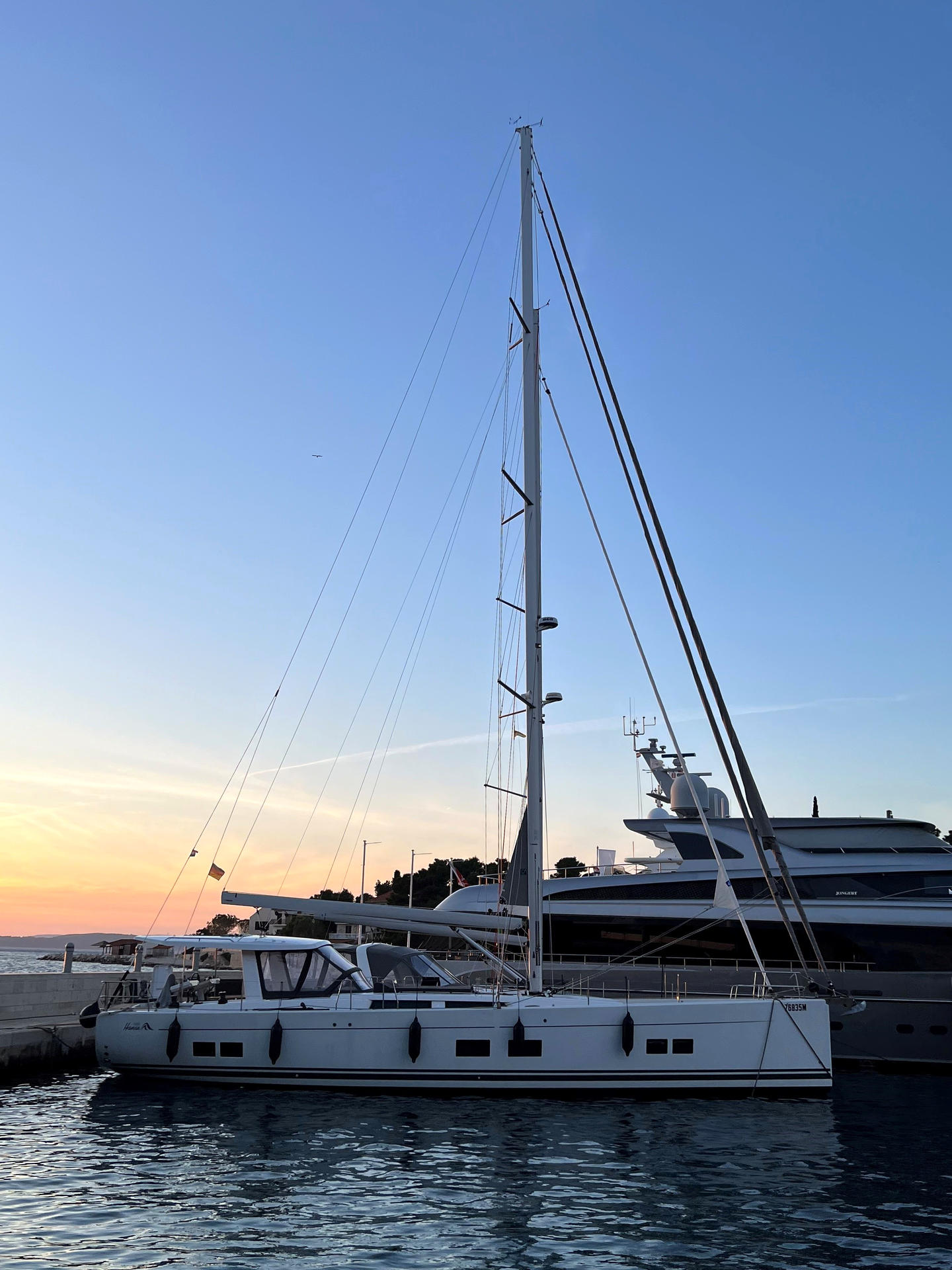 Hanse 588 - 3 + 1 cab. — photo 28