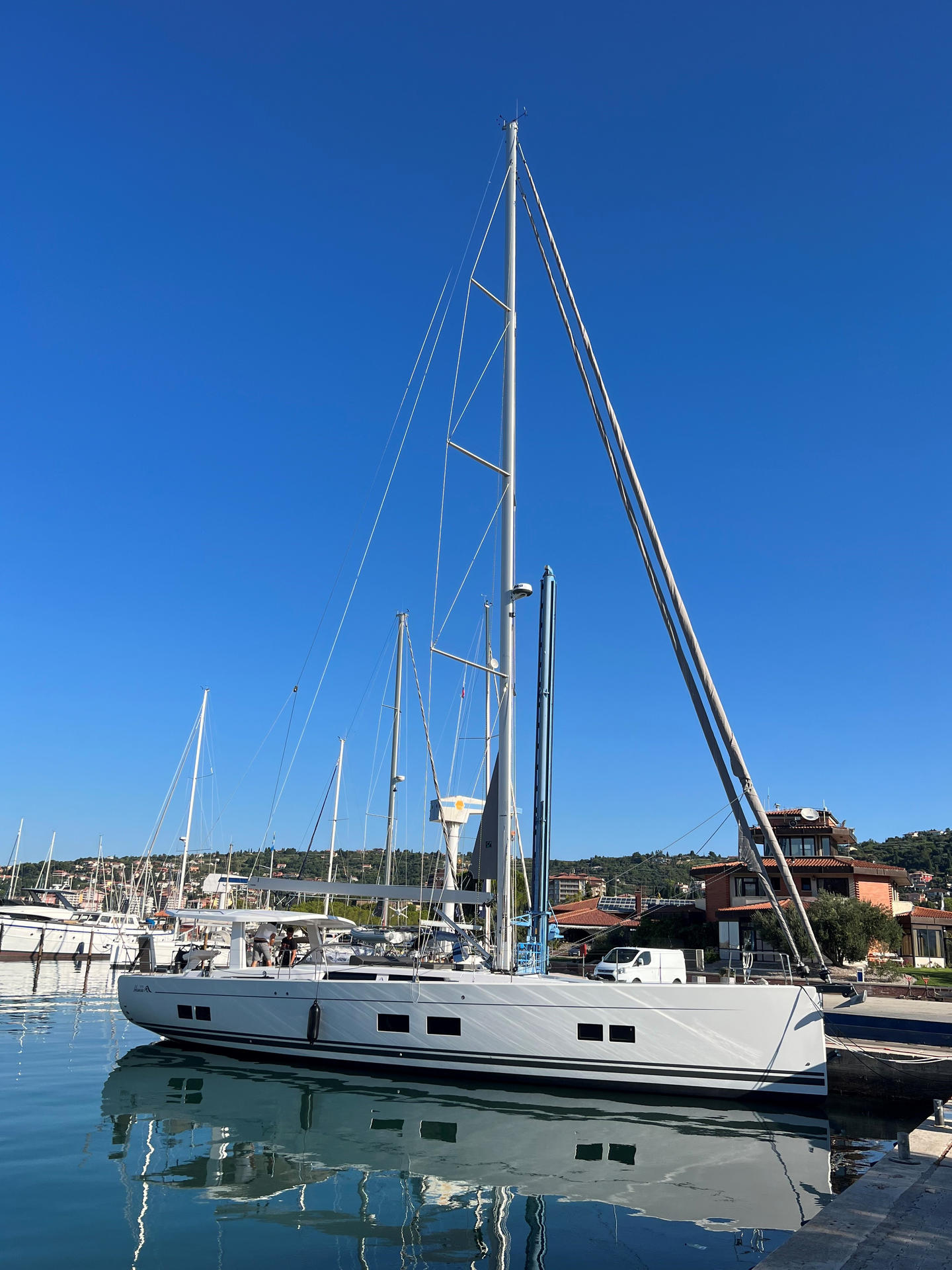 Hanse 588 - 3 + 1 cab. — photo 30
