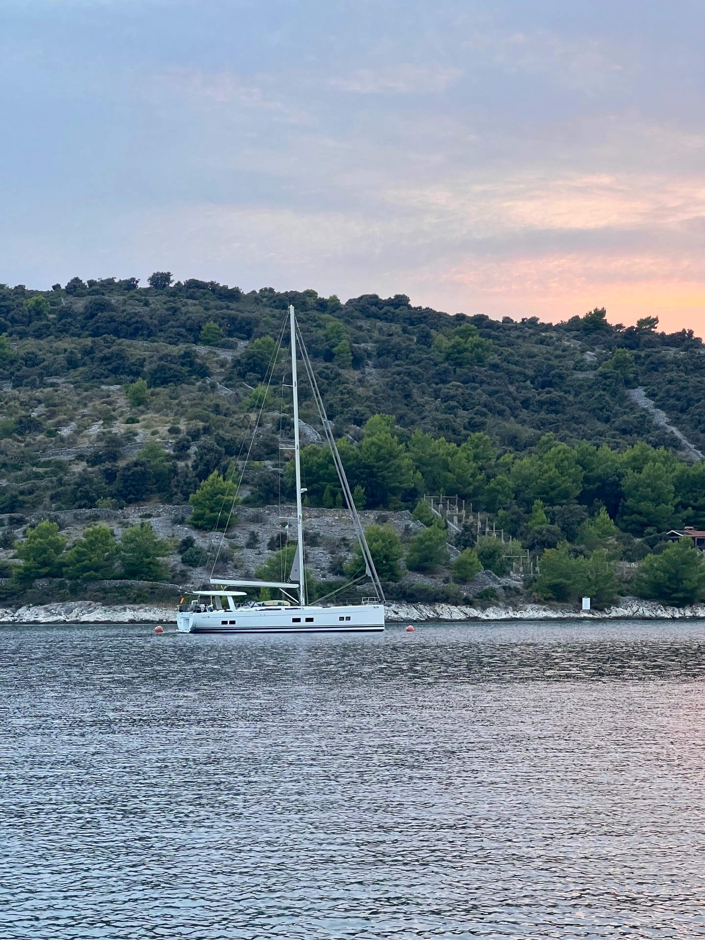Hanse 588 - 3 + 1 cab. — photo 32