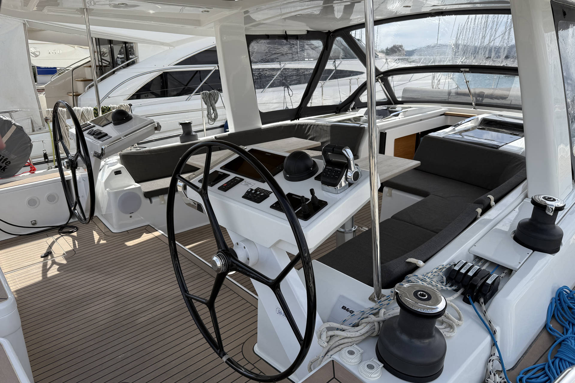 Hanse 588 - 3 + 1 cab. — photo 39