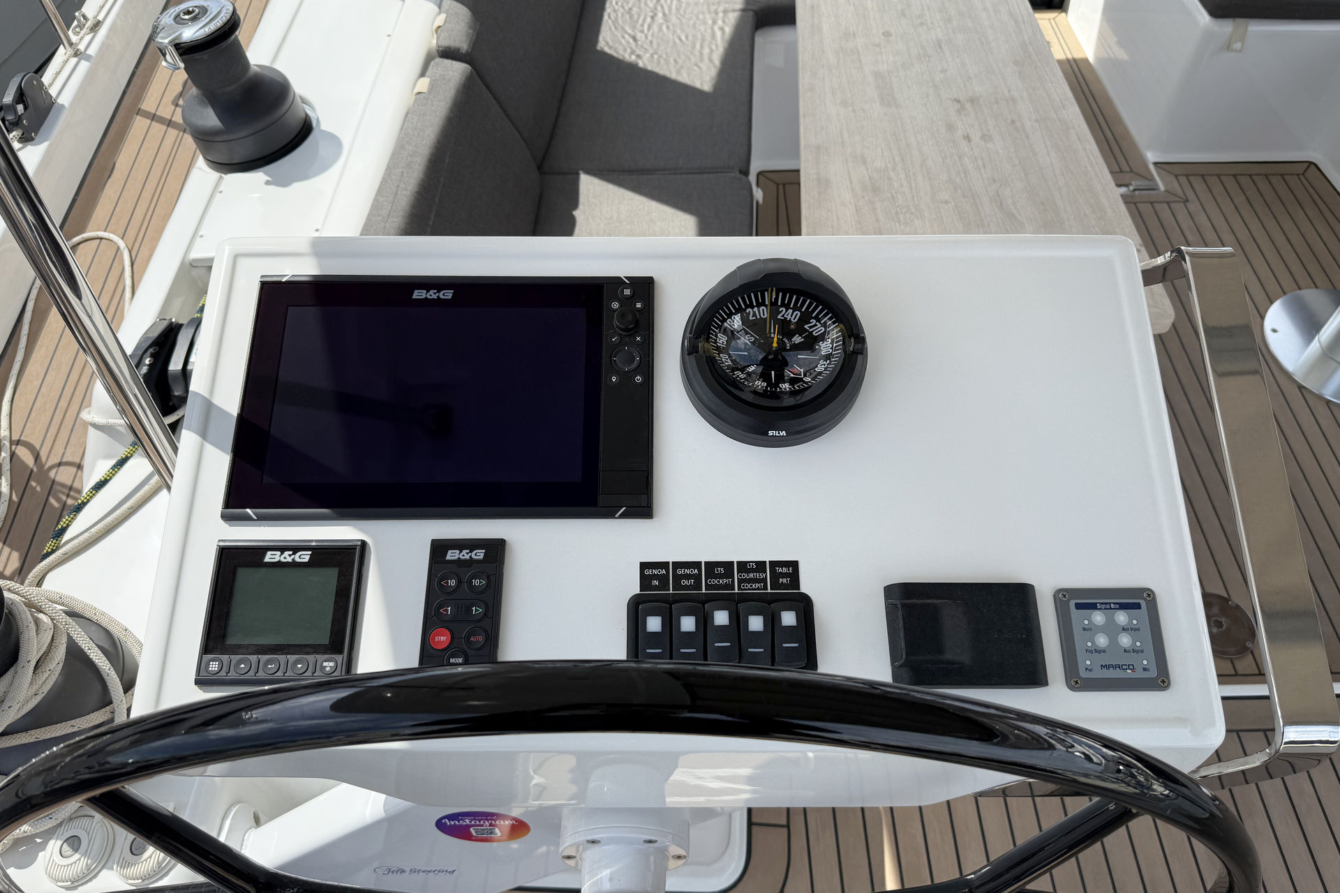 Hanse 588 - 3 + 1 cab. — photo 40