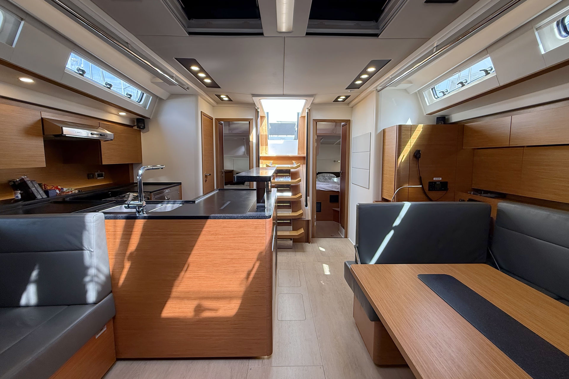 Hanse 588 - 3 + 1 cab. — photo 49