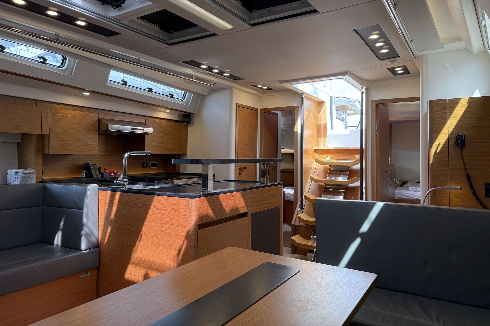 Hanse 588 - 3 + 1 cab. — photo 51