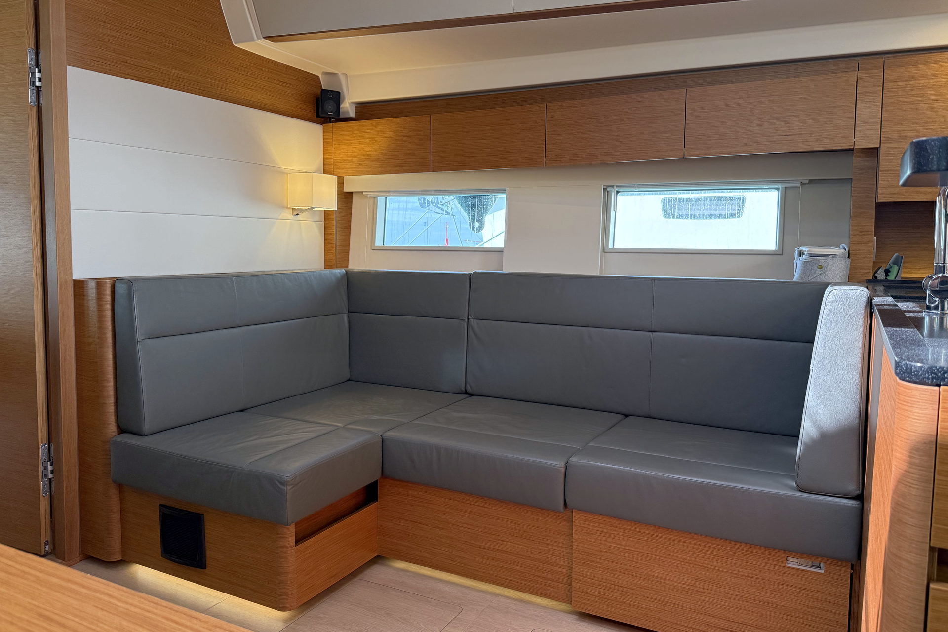 Hanse 588 - 3 + 1 cab. — photo 56