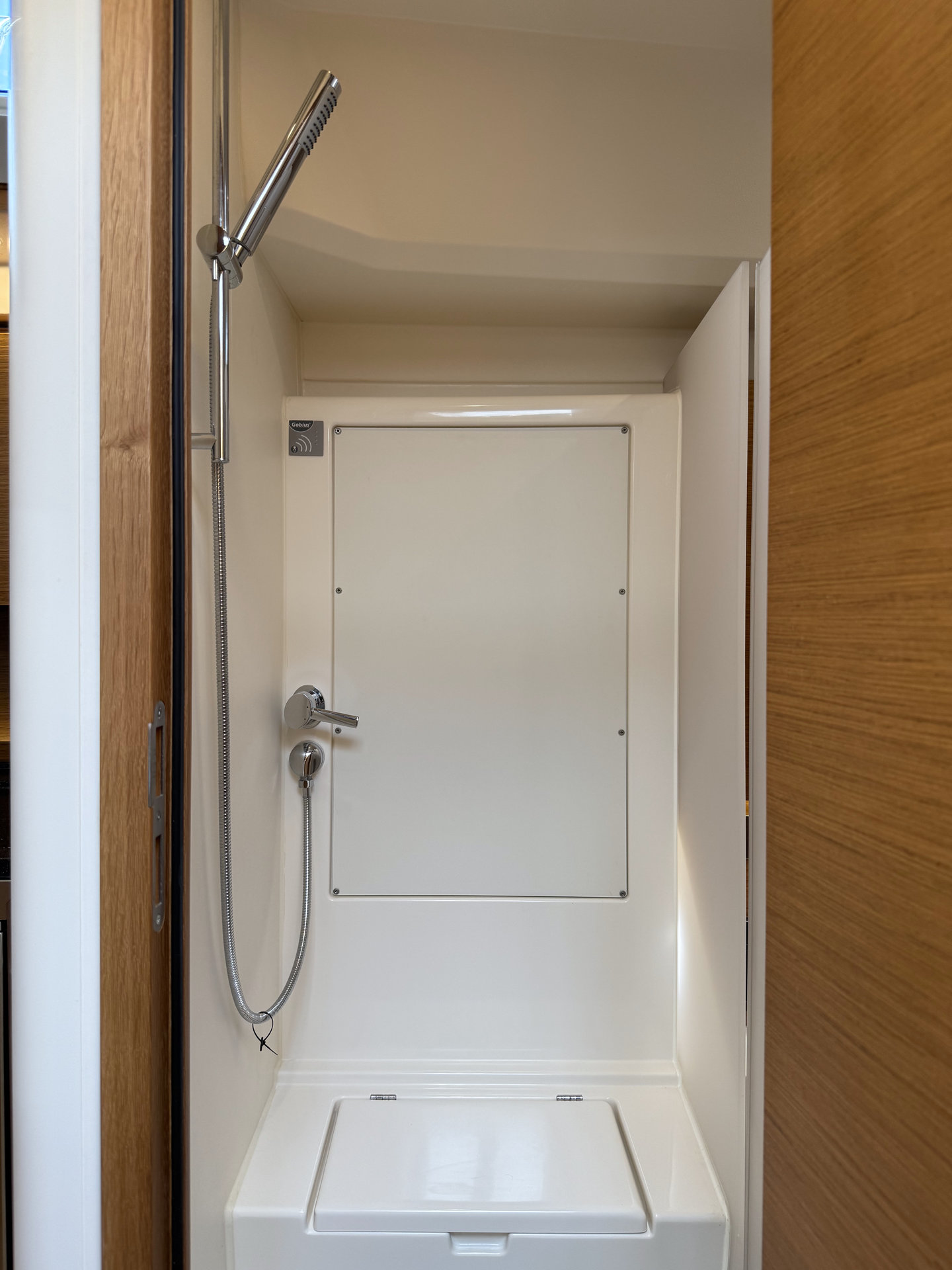 Hanse 588 - 3 + 1 cab. — photo 13