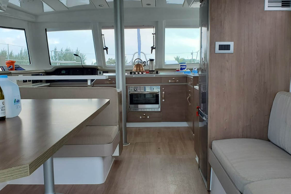 Photo #15 - Bali Catspace OW (Gabrielle Marie) in Marsh Harbour - 36949