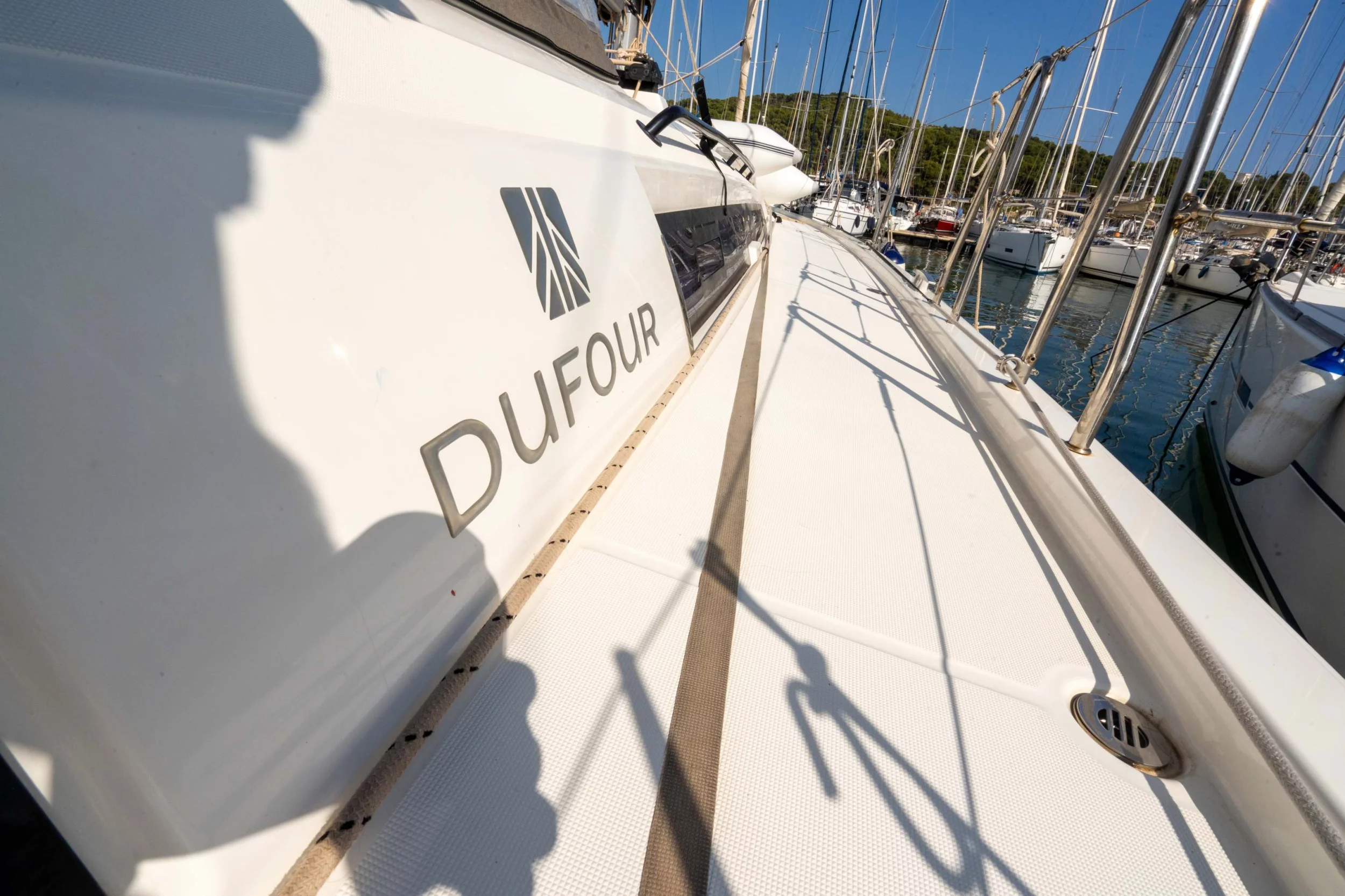 Dufour 470 - 4 + 1 cab. (MEGALODONTE)  - 2