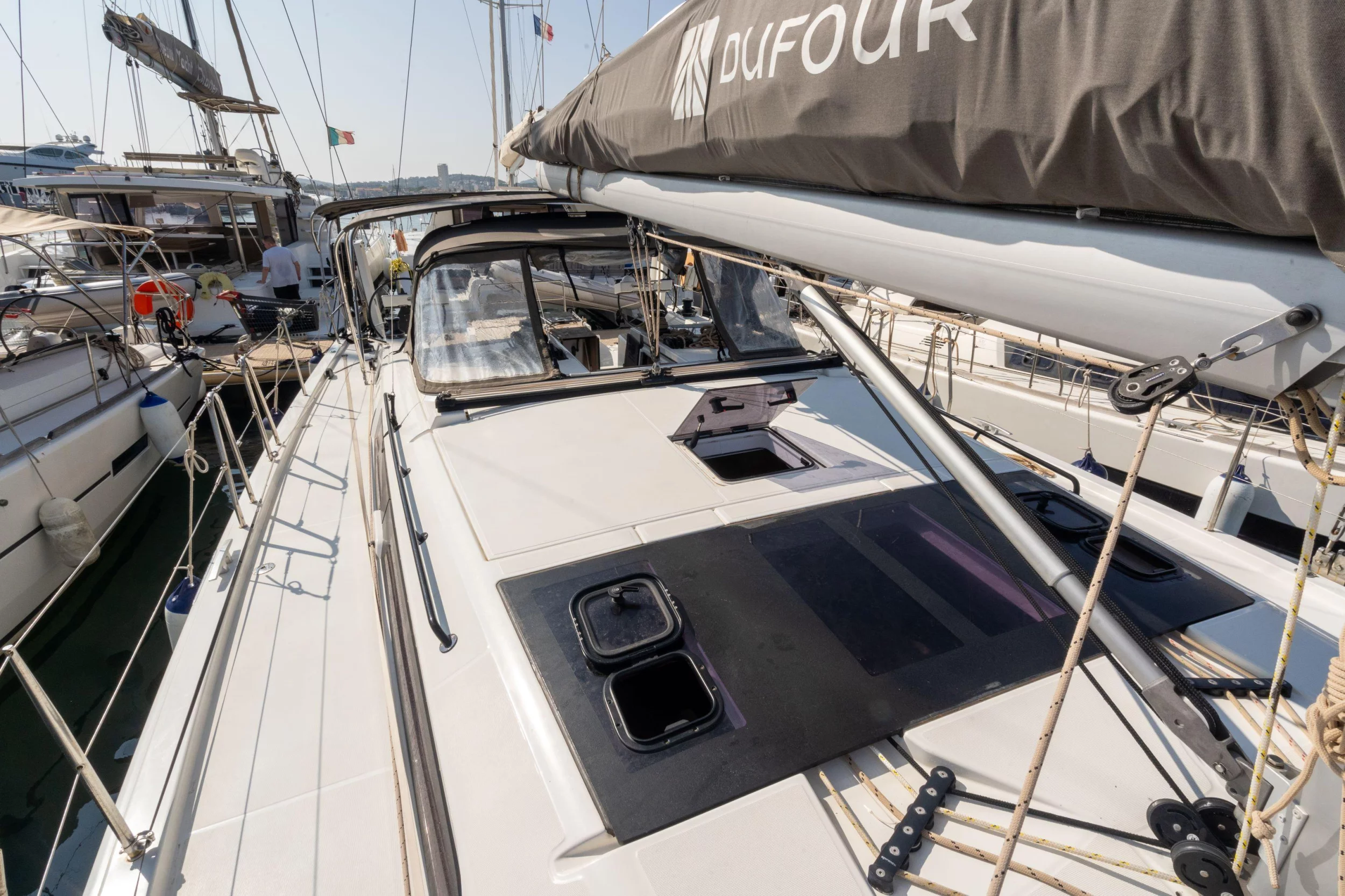 Dufour 470 - 4 + 1 cab. (MEGALODONTE)  - 3